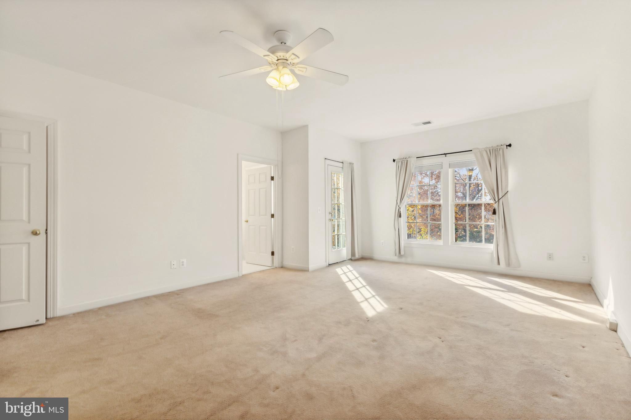 VIRGINIA OAKS - Residential