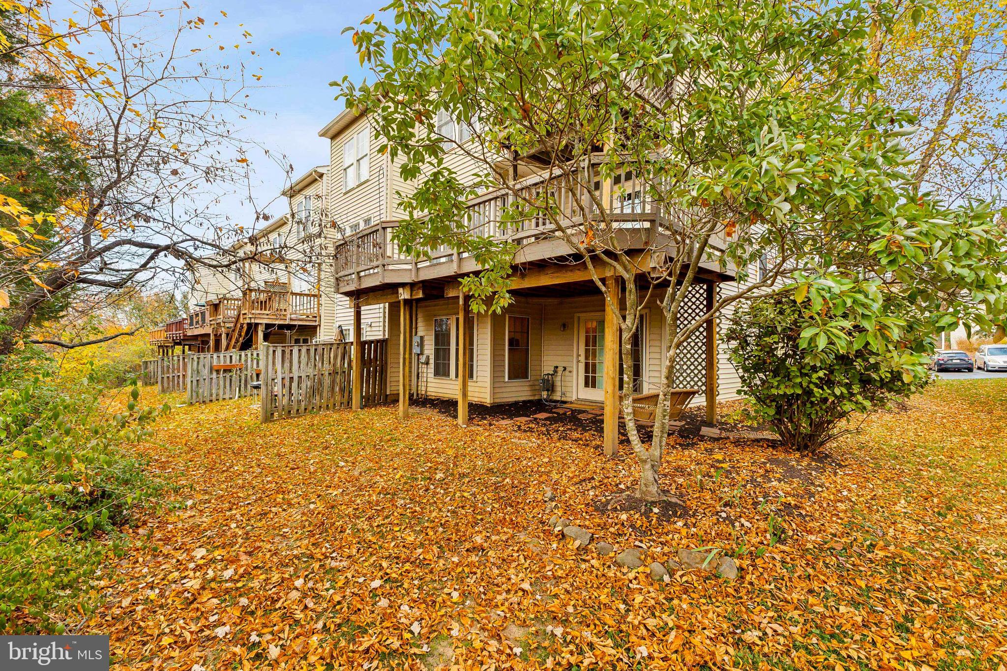 VIRGINIA OAKS - Residential