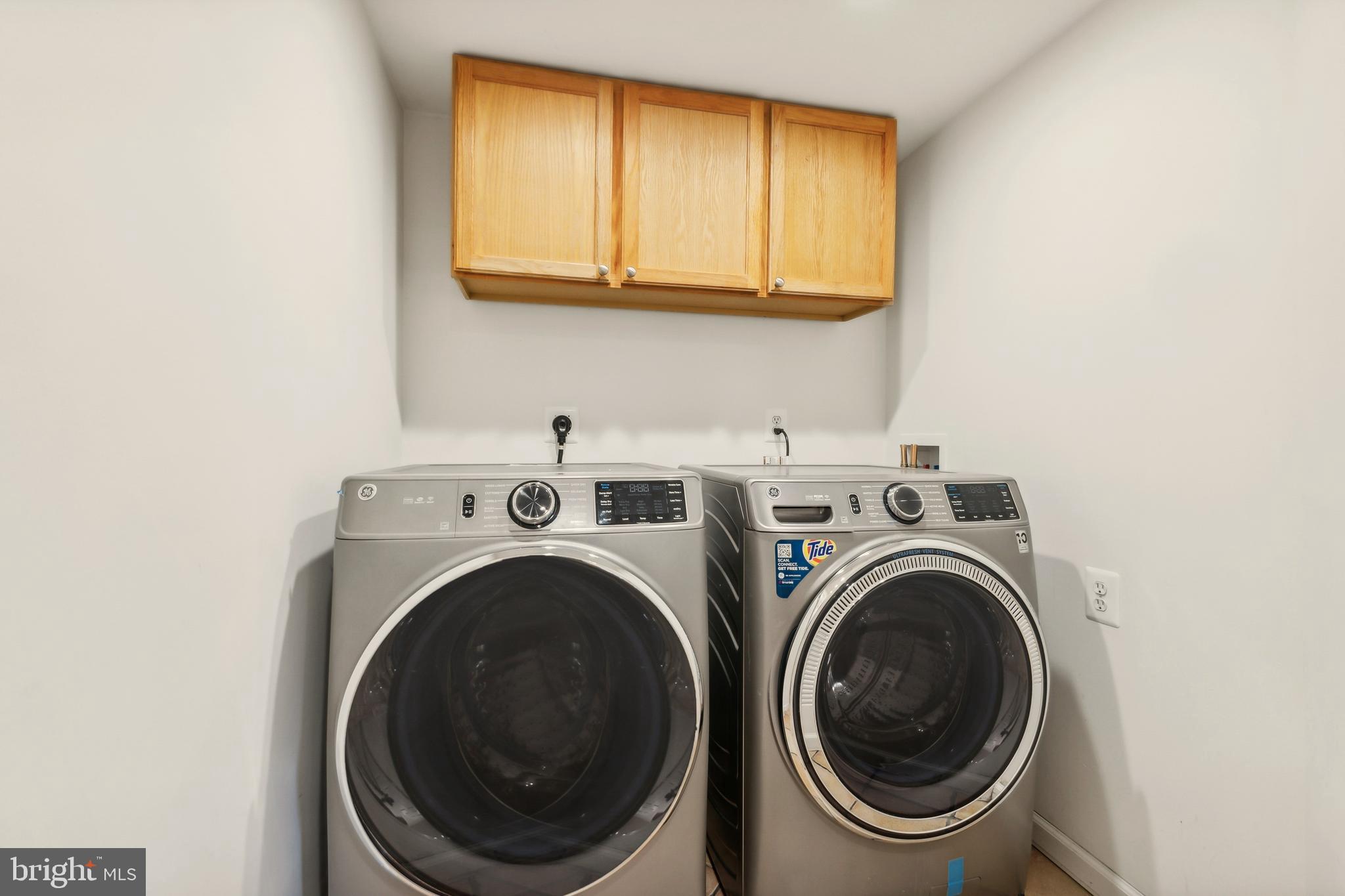 VIRGINIA OAKS - Residential