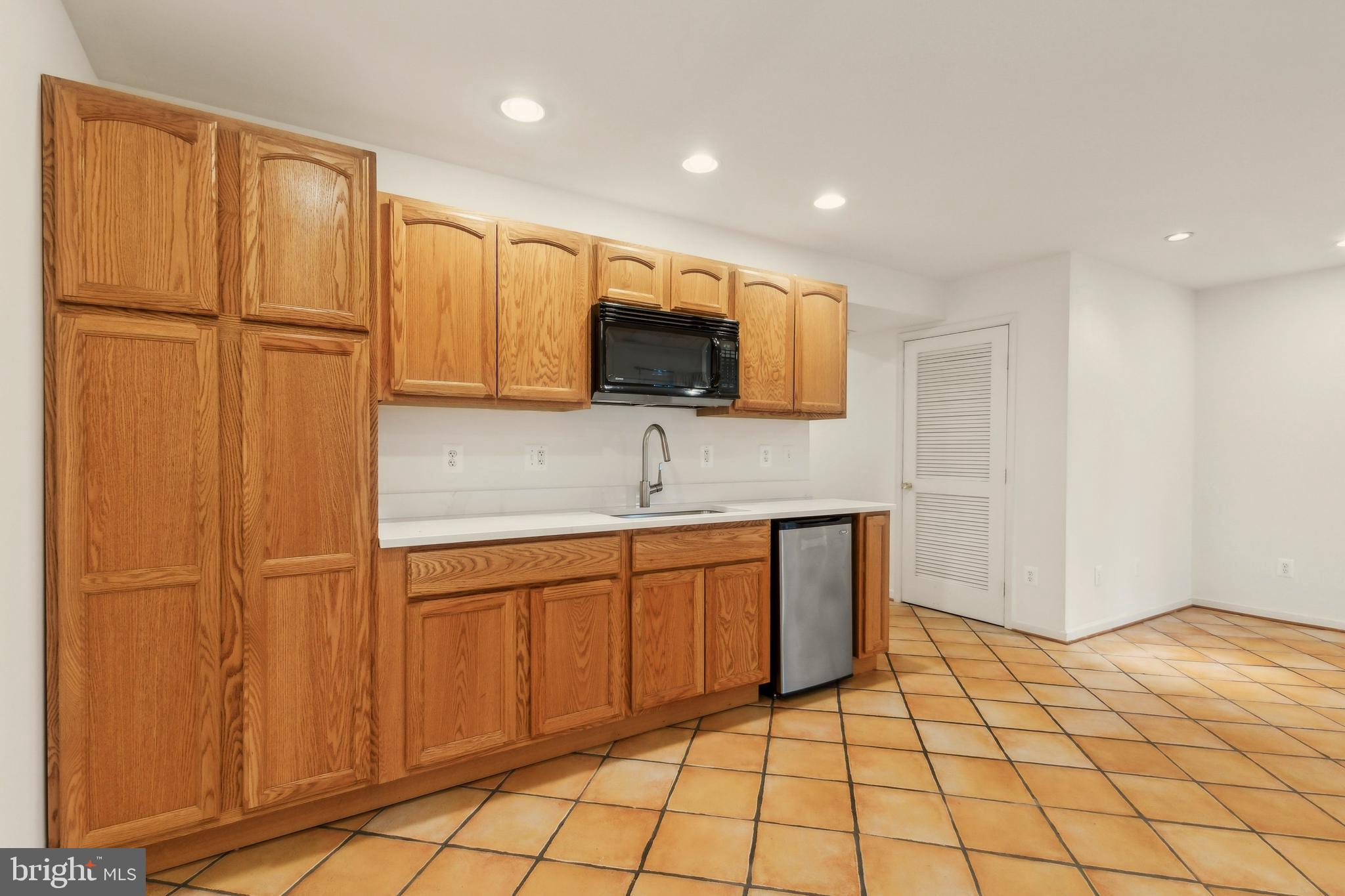 VIRGINIA OAKS - Residential