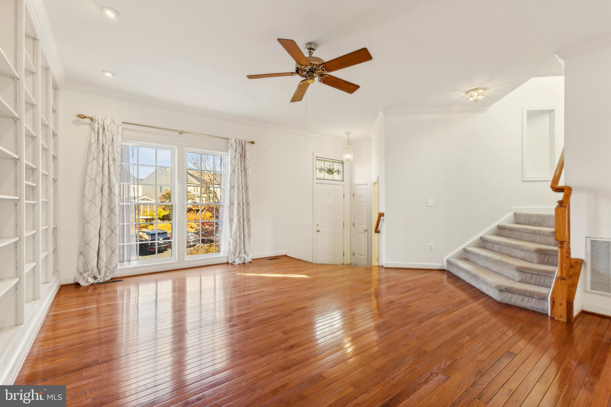 VIRGINIA OAKS - Residential