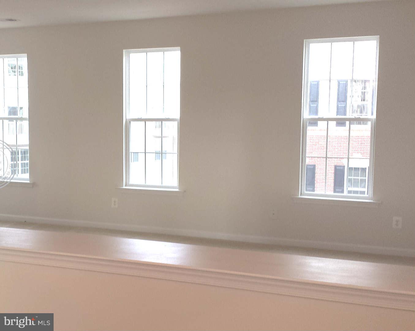 DULLES PARKWAY - Residential Lease