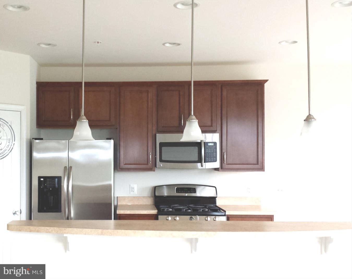 DULLES PARKWAY - Residential Lease