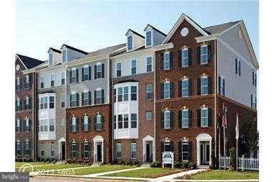 DULLES PARKWAY - Residential Lease