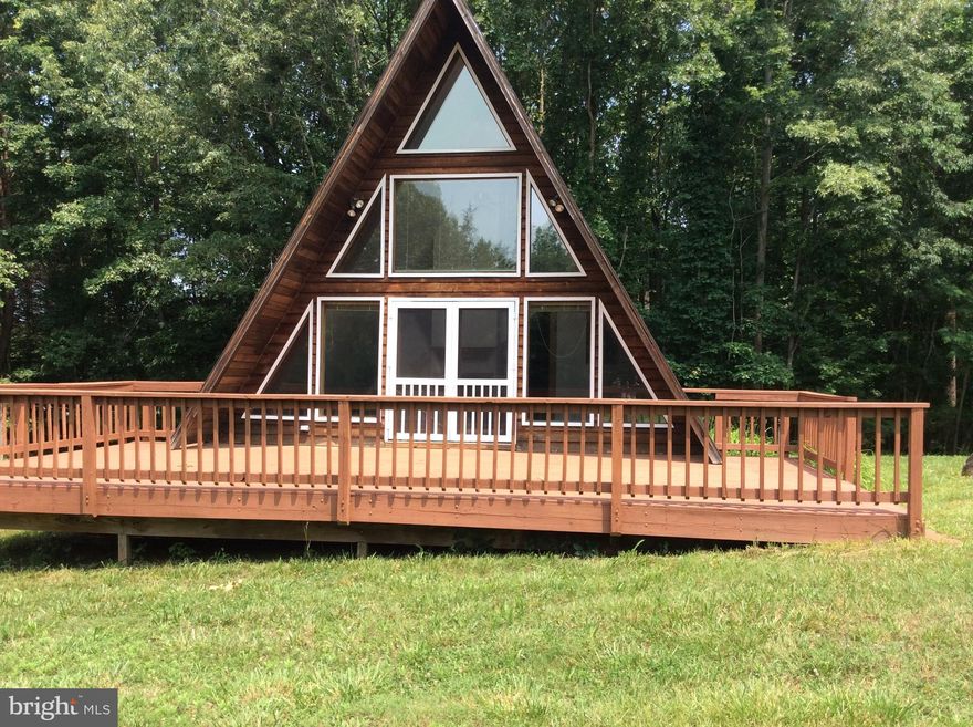 1 Bedroom 1 Loft and 1.5 bathroom home for RENT! Available September  1st! NO SMOKING, MINIMUM  CREDIT 600!!, good references required, pets are case by case basis.