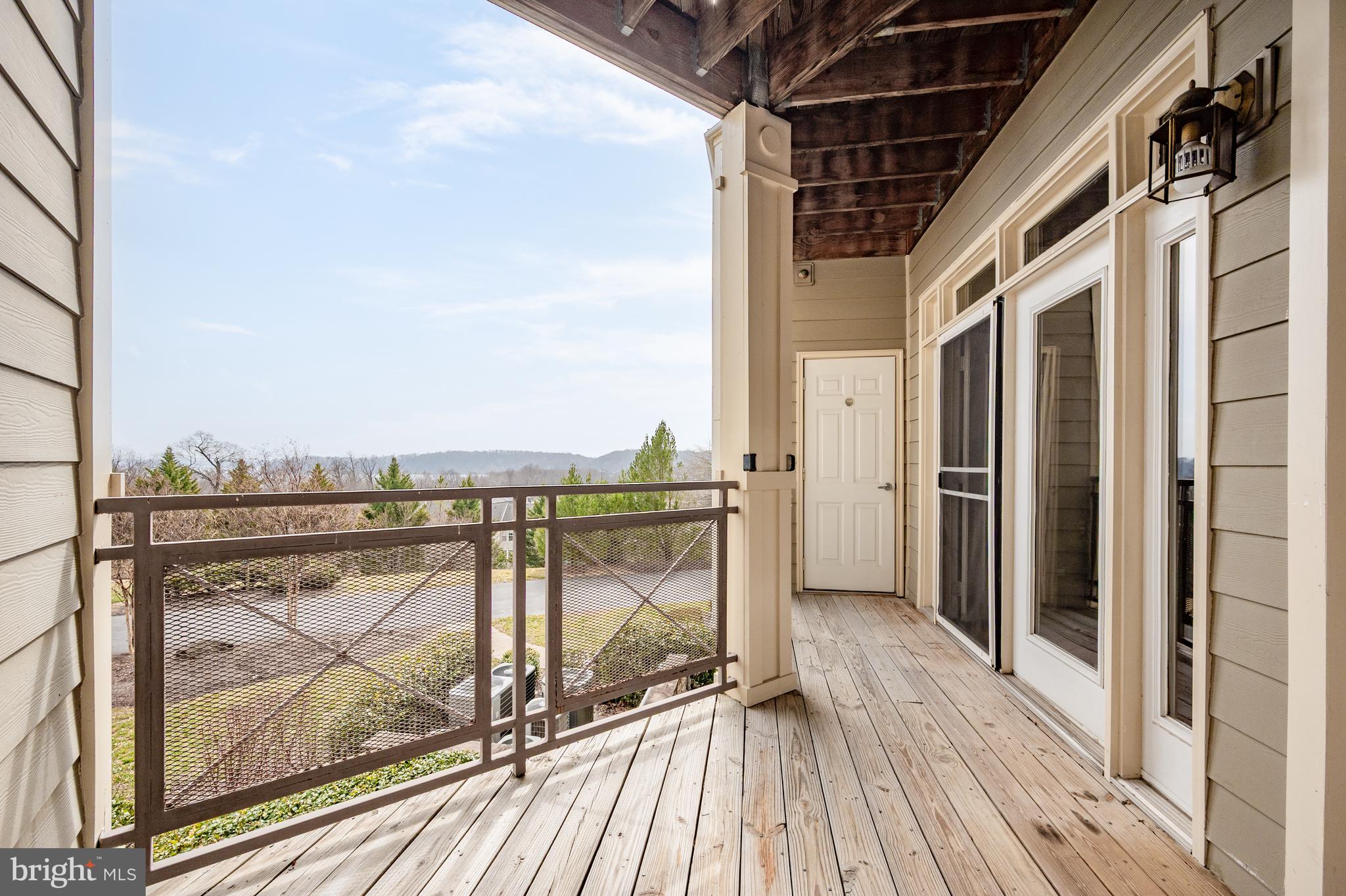 POTOMAC POINTE CONDOMINI - Residential