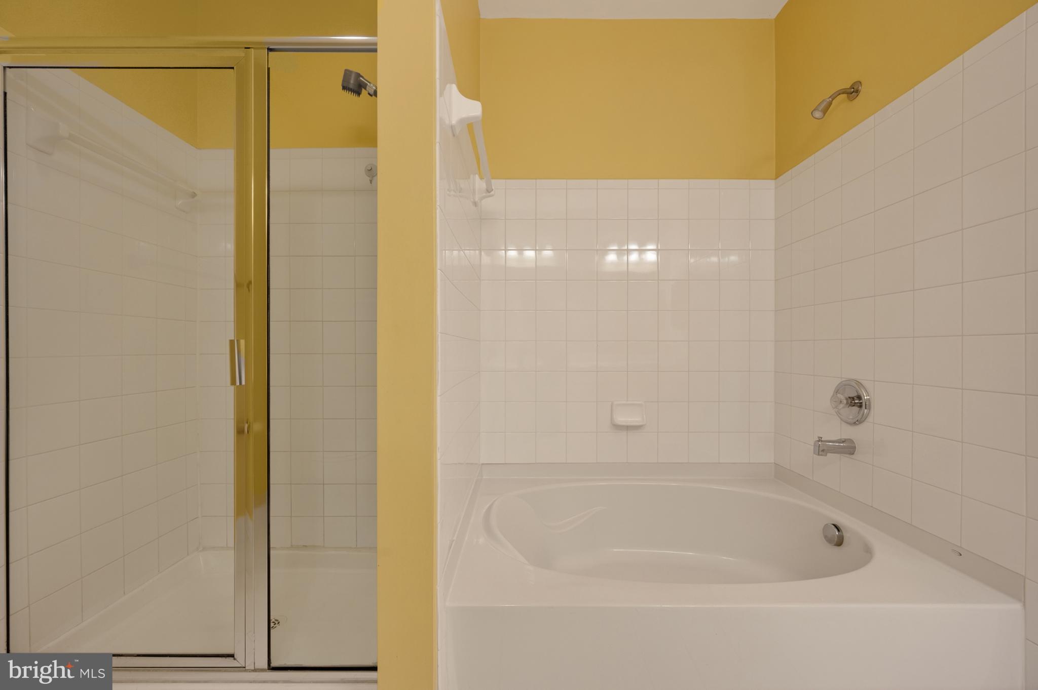 POTOMAC POINTE CONDOMINI - Residential