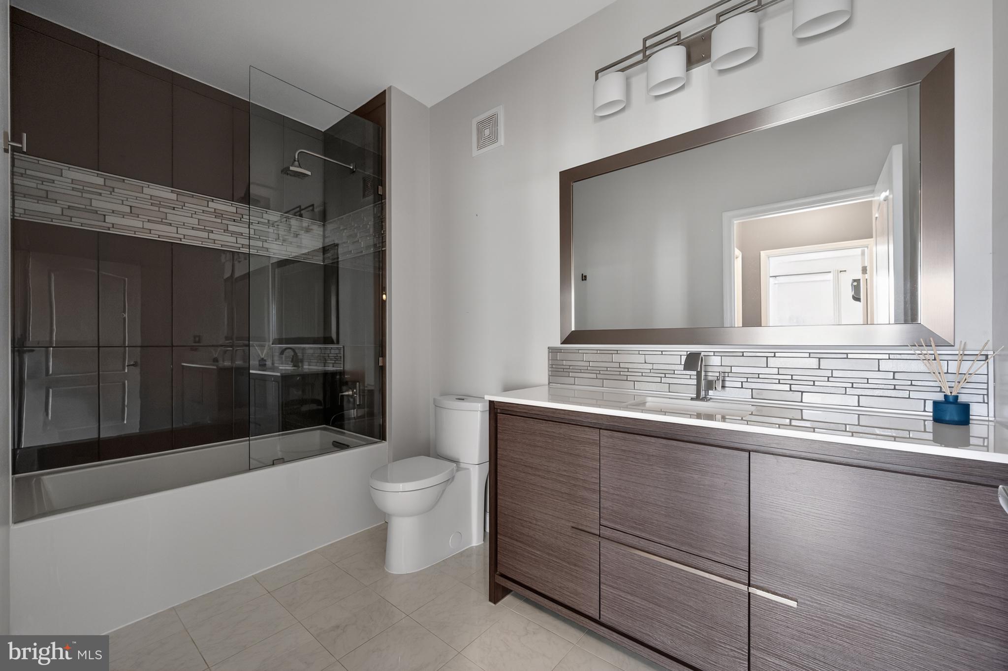 POTOMAC POINTE CONDOMINI - Residential