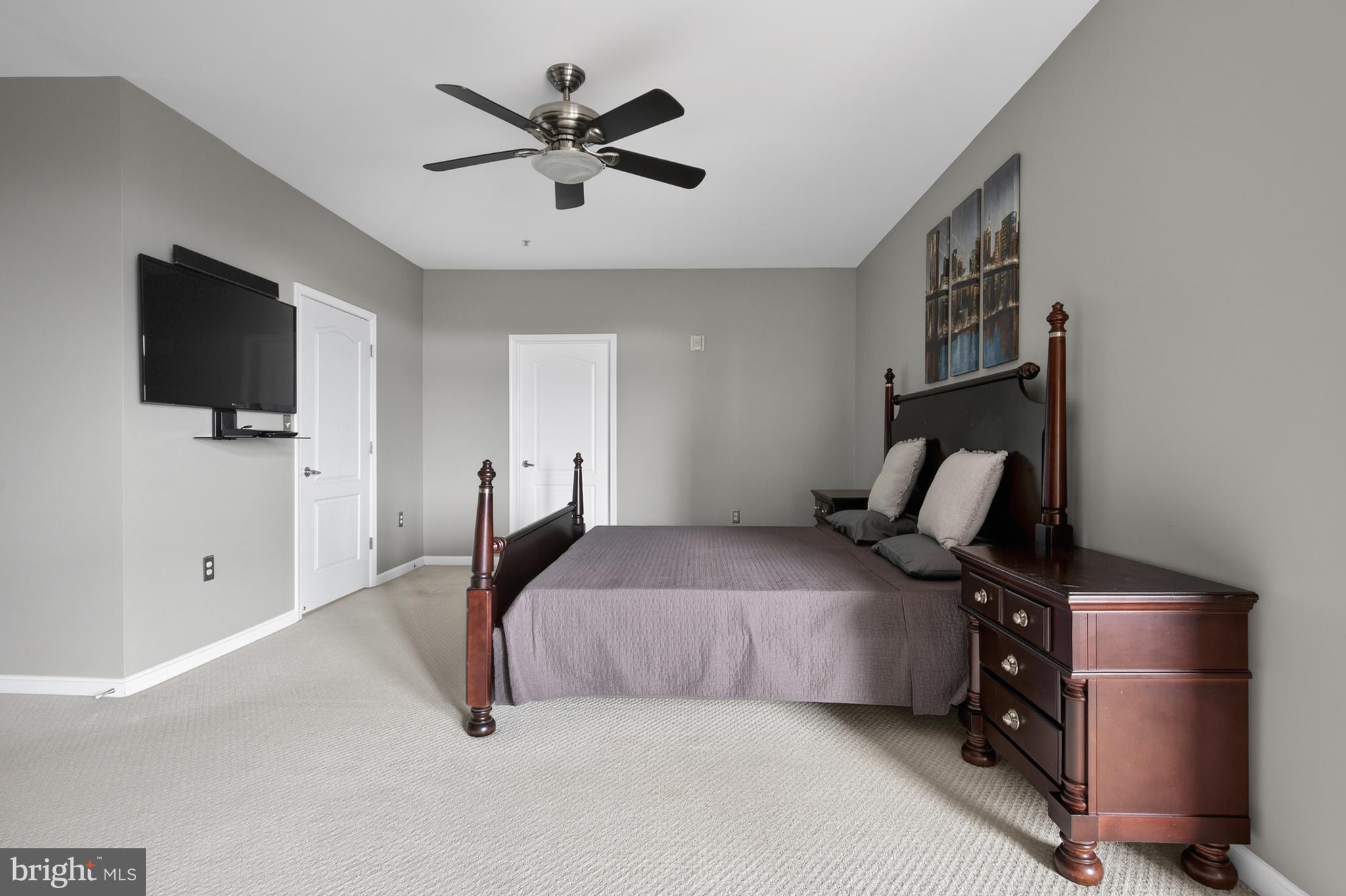 POTOMAC POINTE CONDOMINI - Residential