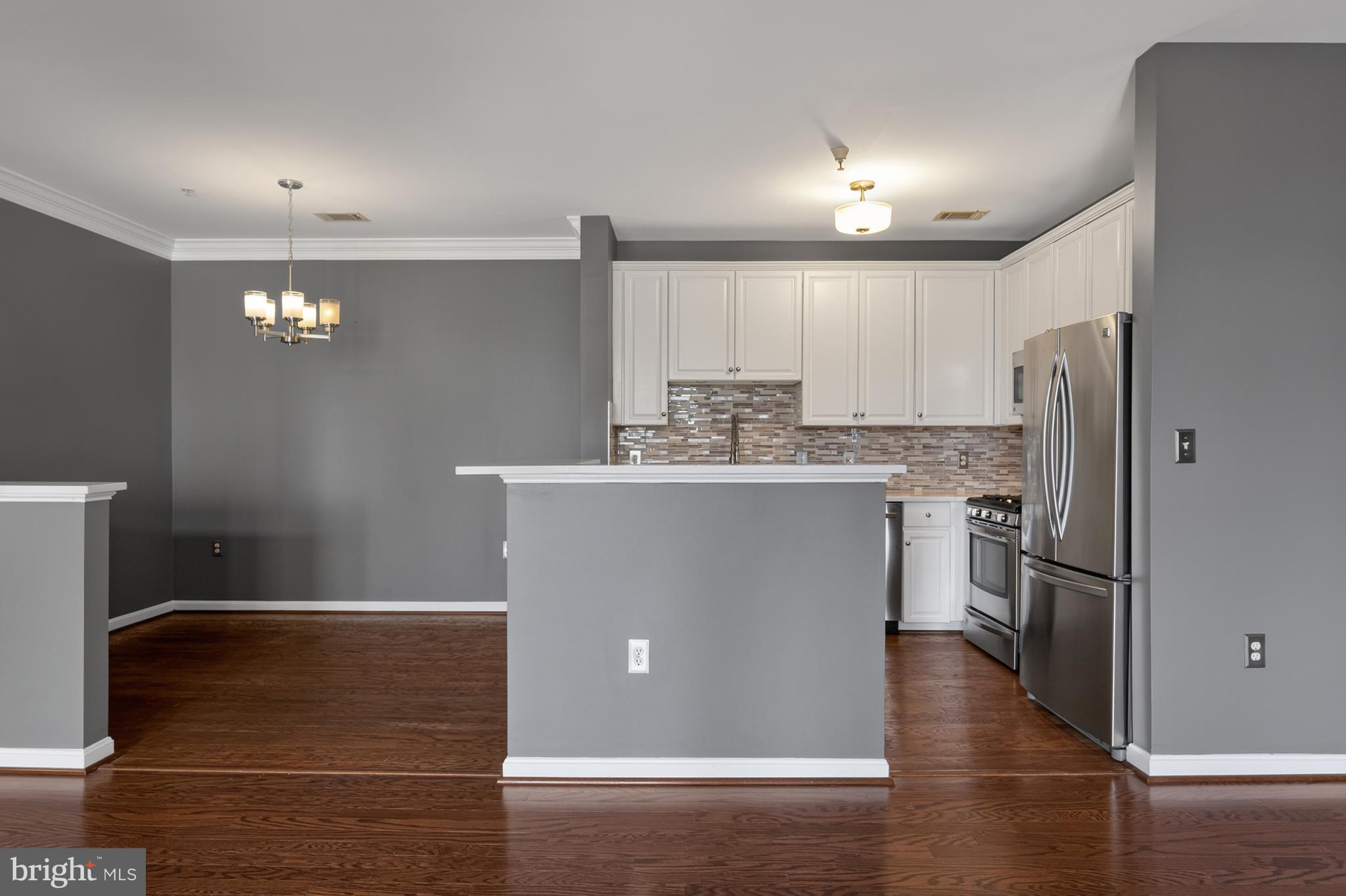 POTOMAC POINTE CONDOMINI - Residential