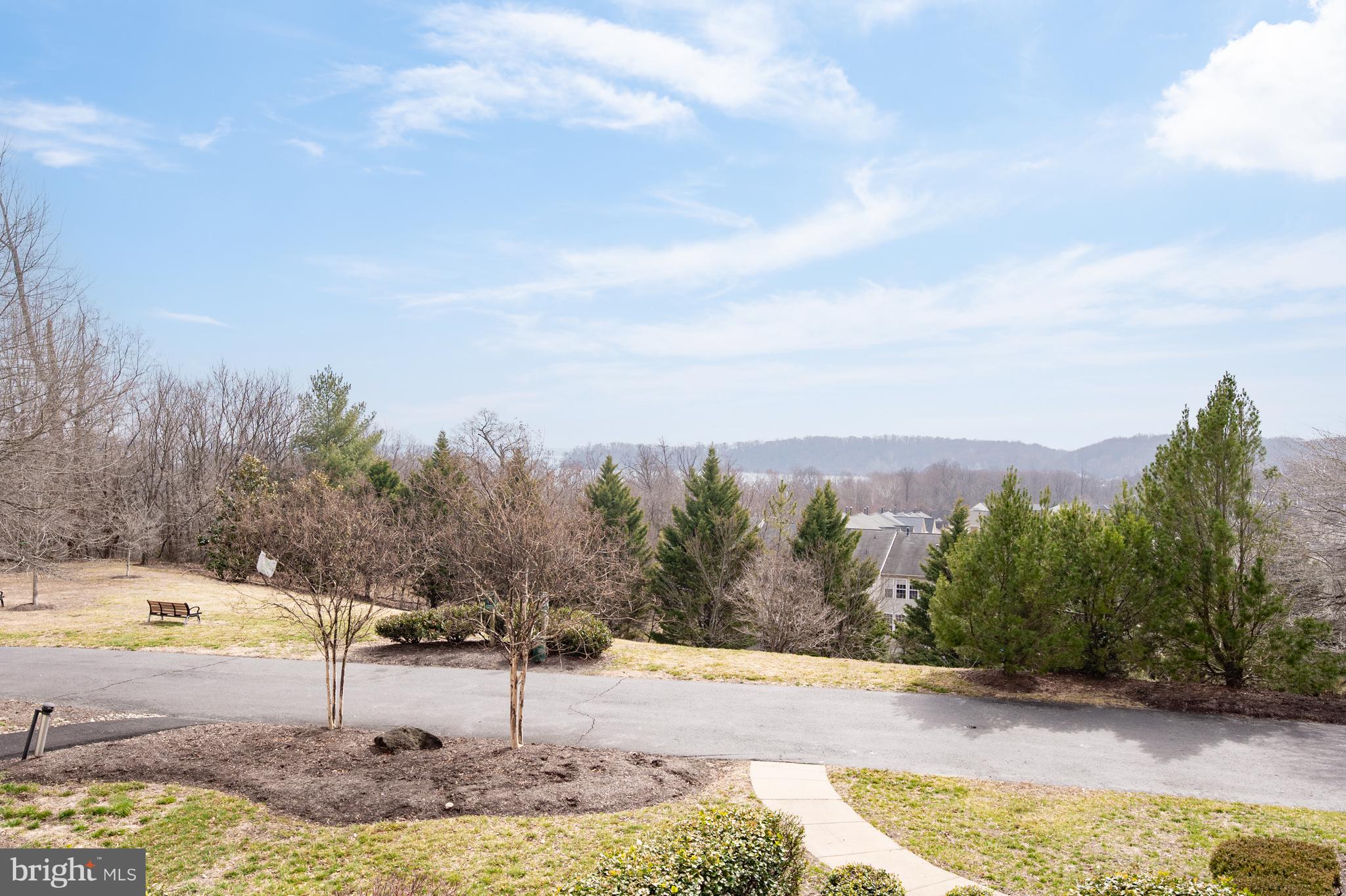 POTOMAC POINTE CONDOMINI - Residential