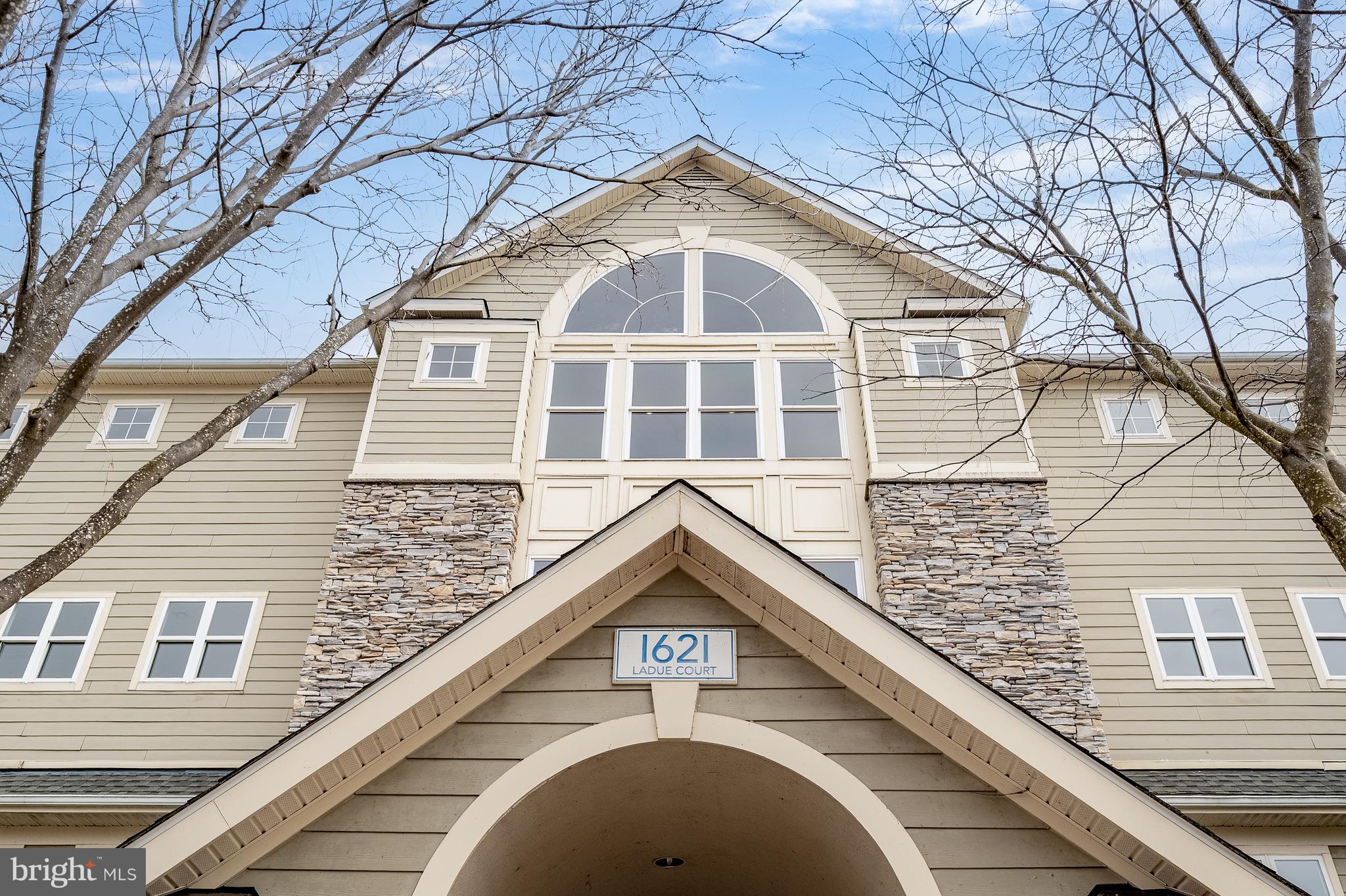 POTOMAC POINTE CONDOMINI - Residential