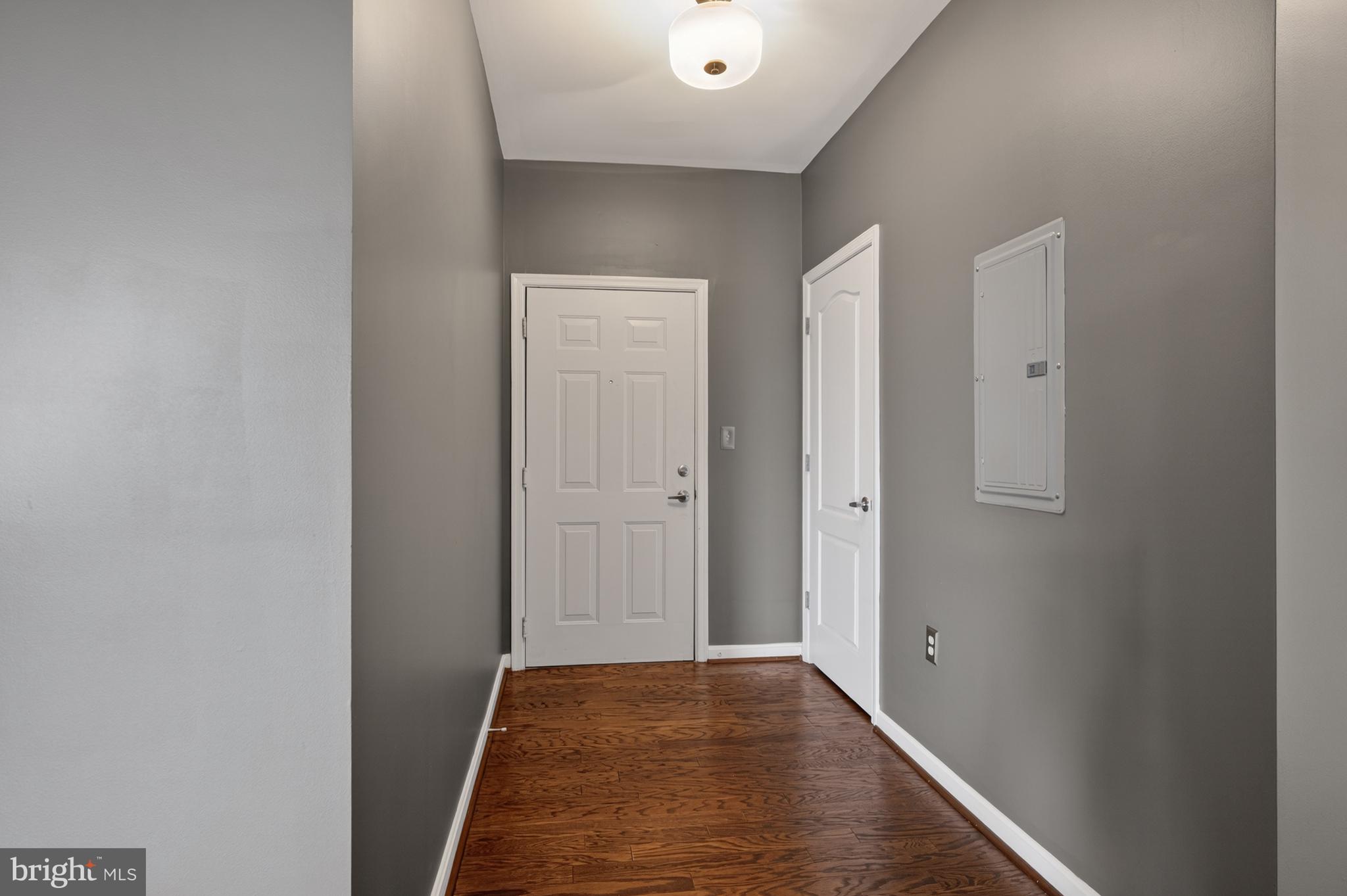 POTOMAC POINTE CONDOMINI - Residential