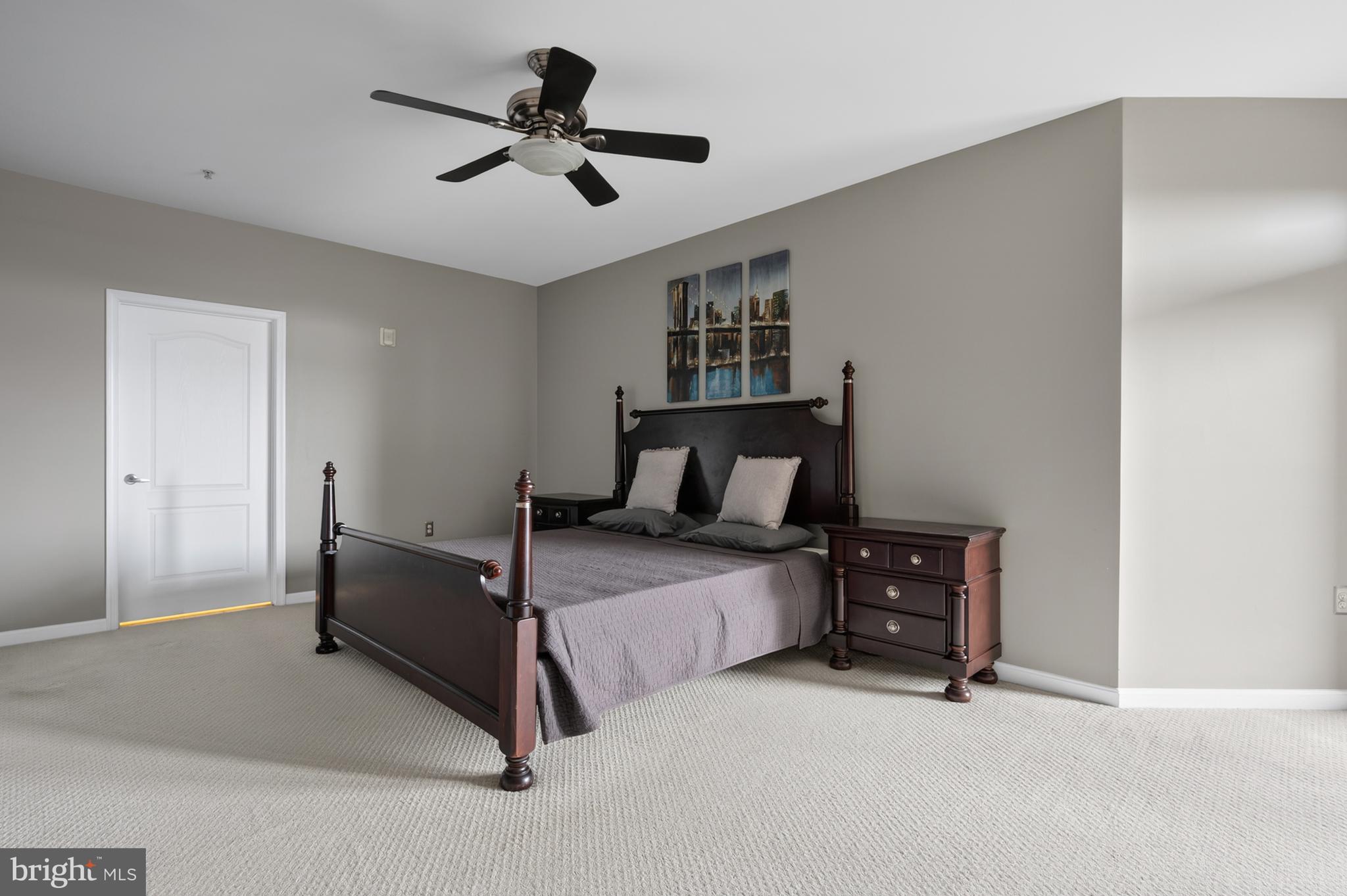 POTOMAC POINTE CONDOMINI - Residential