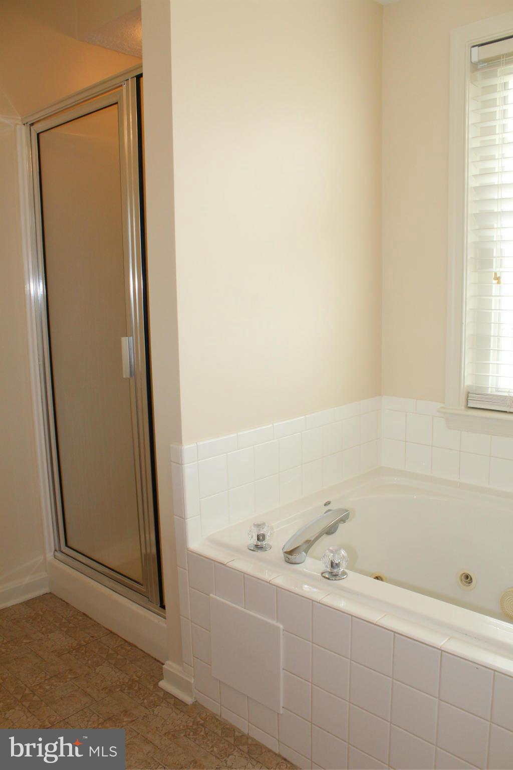 HAMILTONS CROSSING - Residential Lease