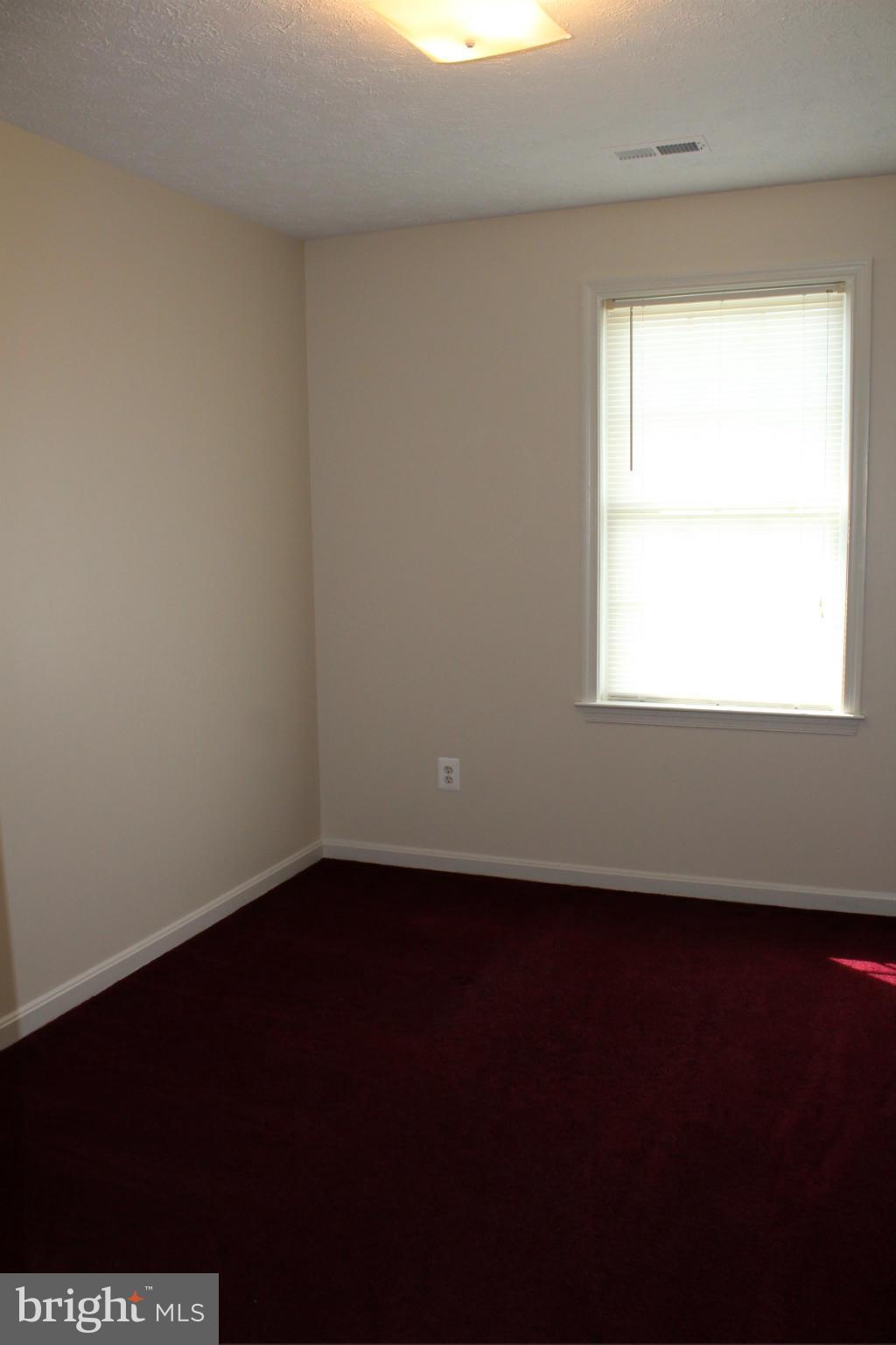 HAMILTONS CROSSING - Residential Lease