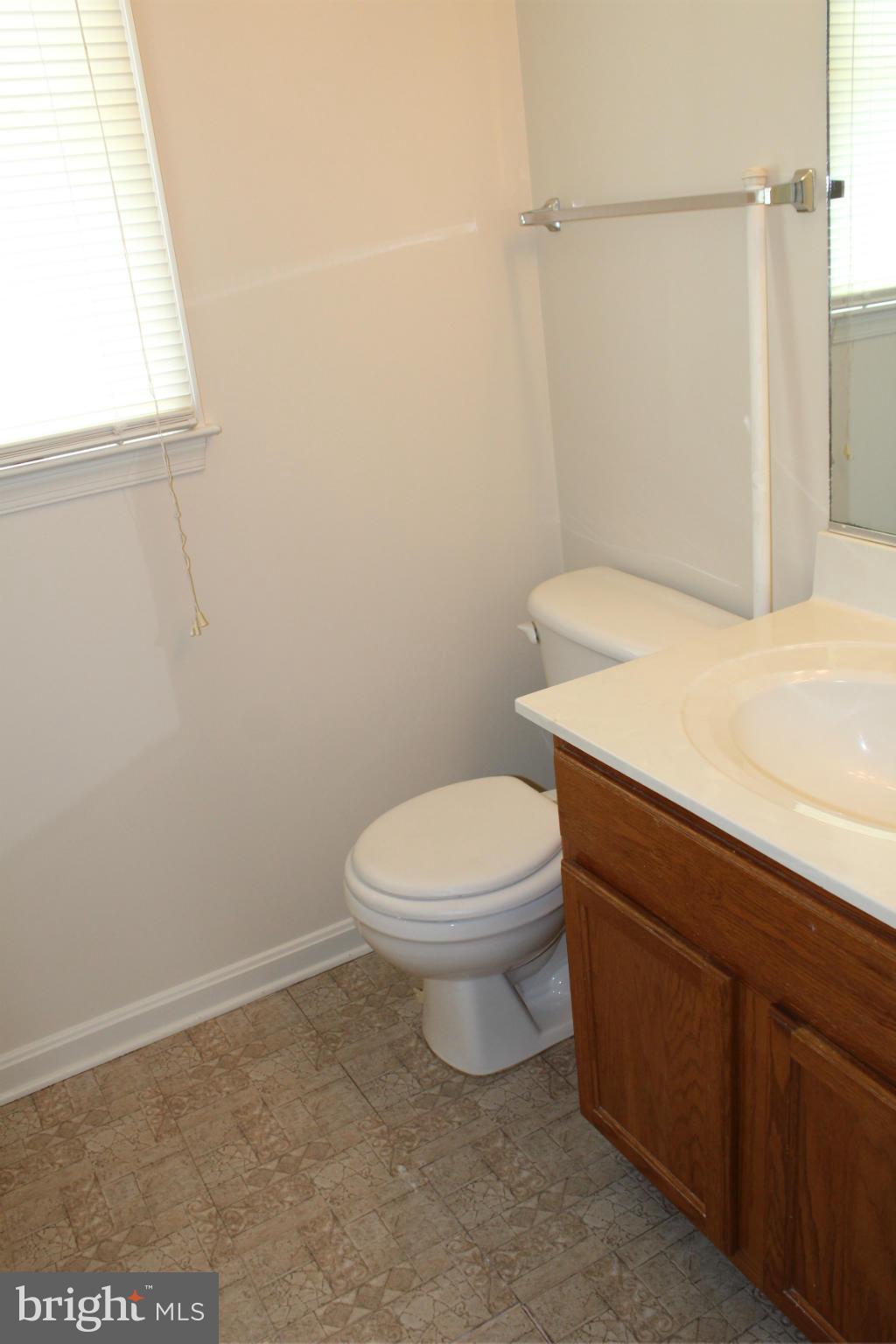 HAMILTONS CROSSING - Residential Lease