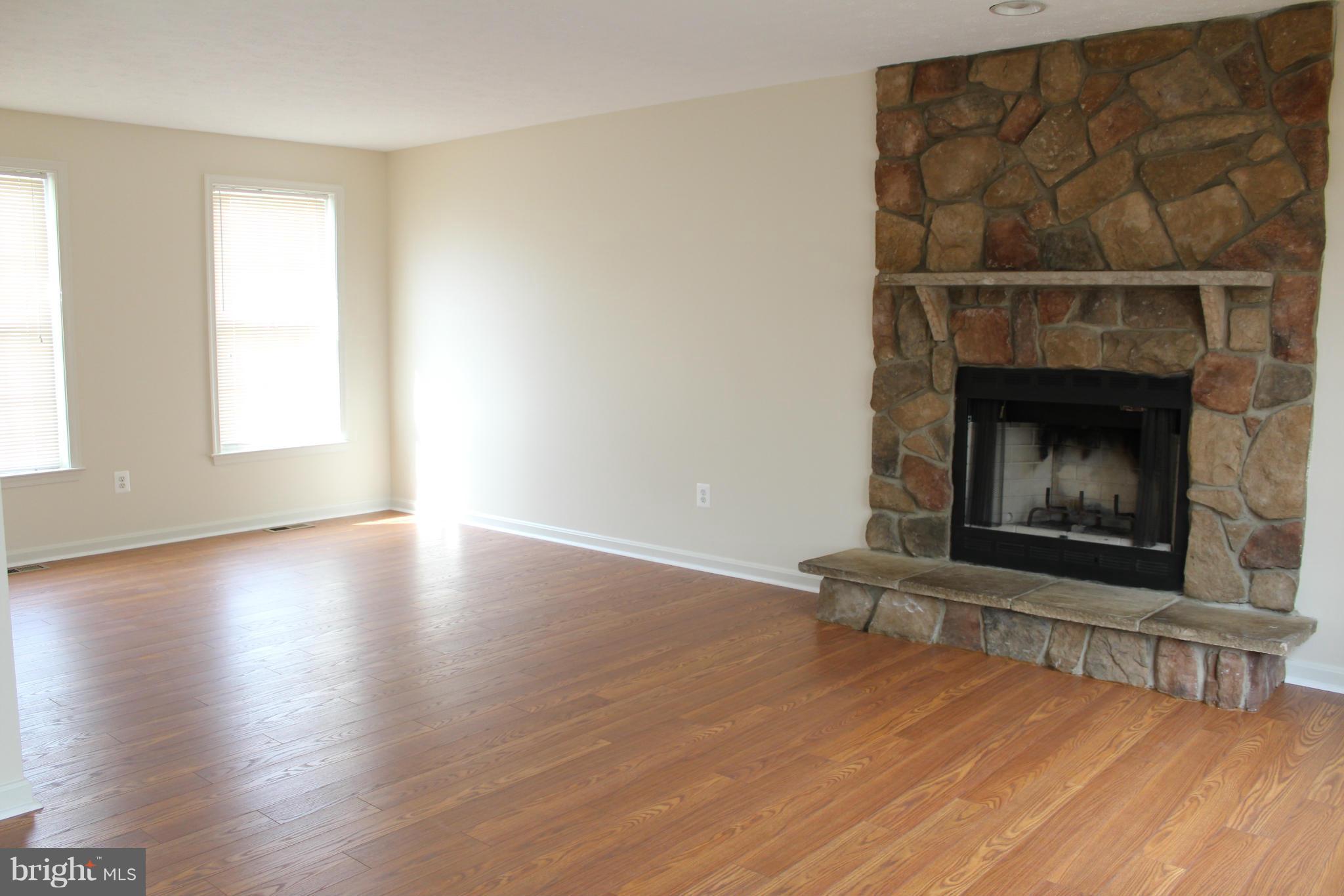 HAMILTONS CROSSING - Residential Lease