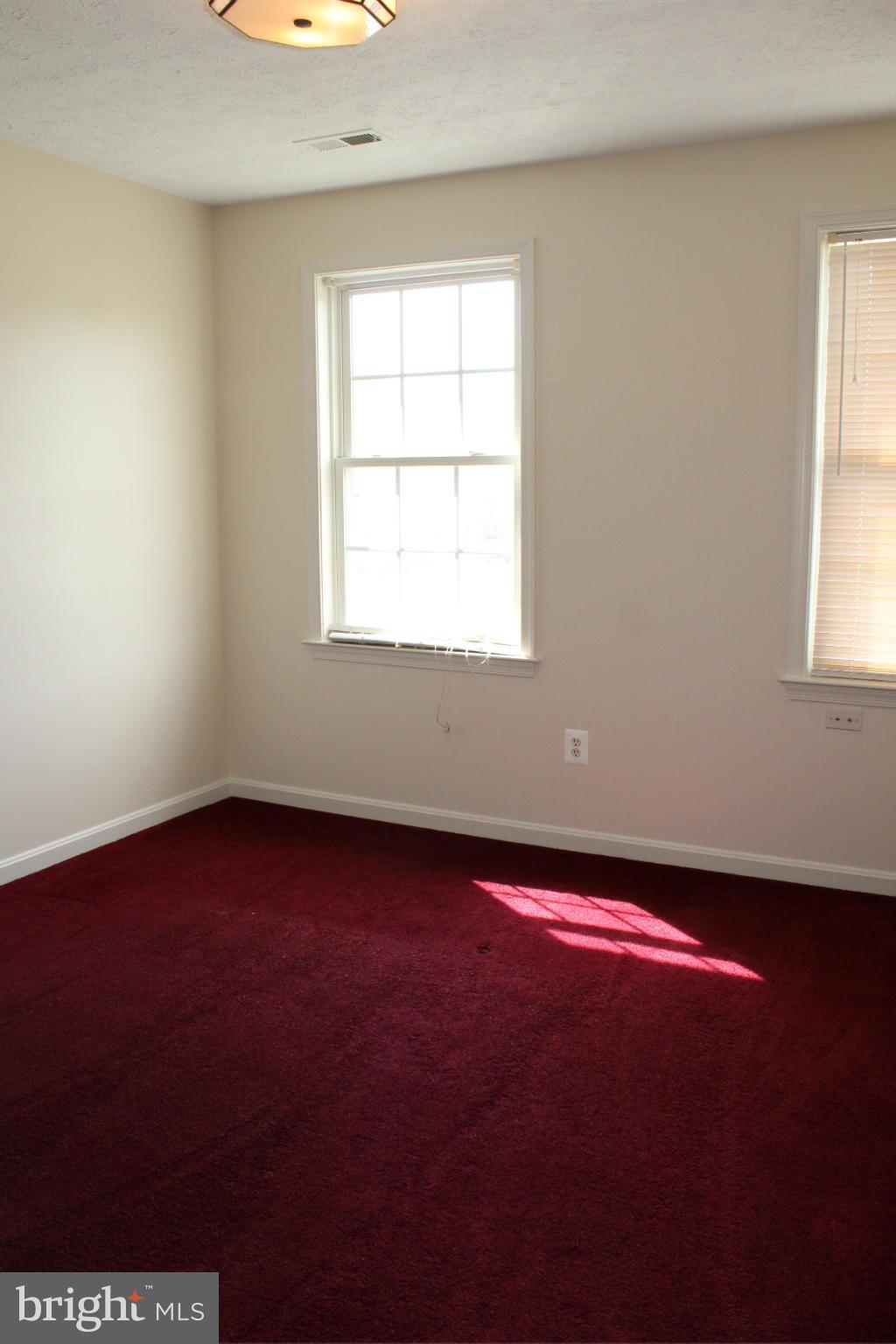 HAMILTONS CROSSING - Residential Lease