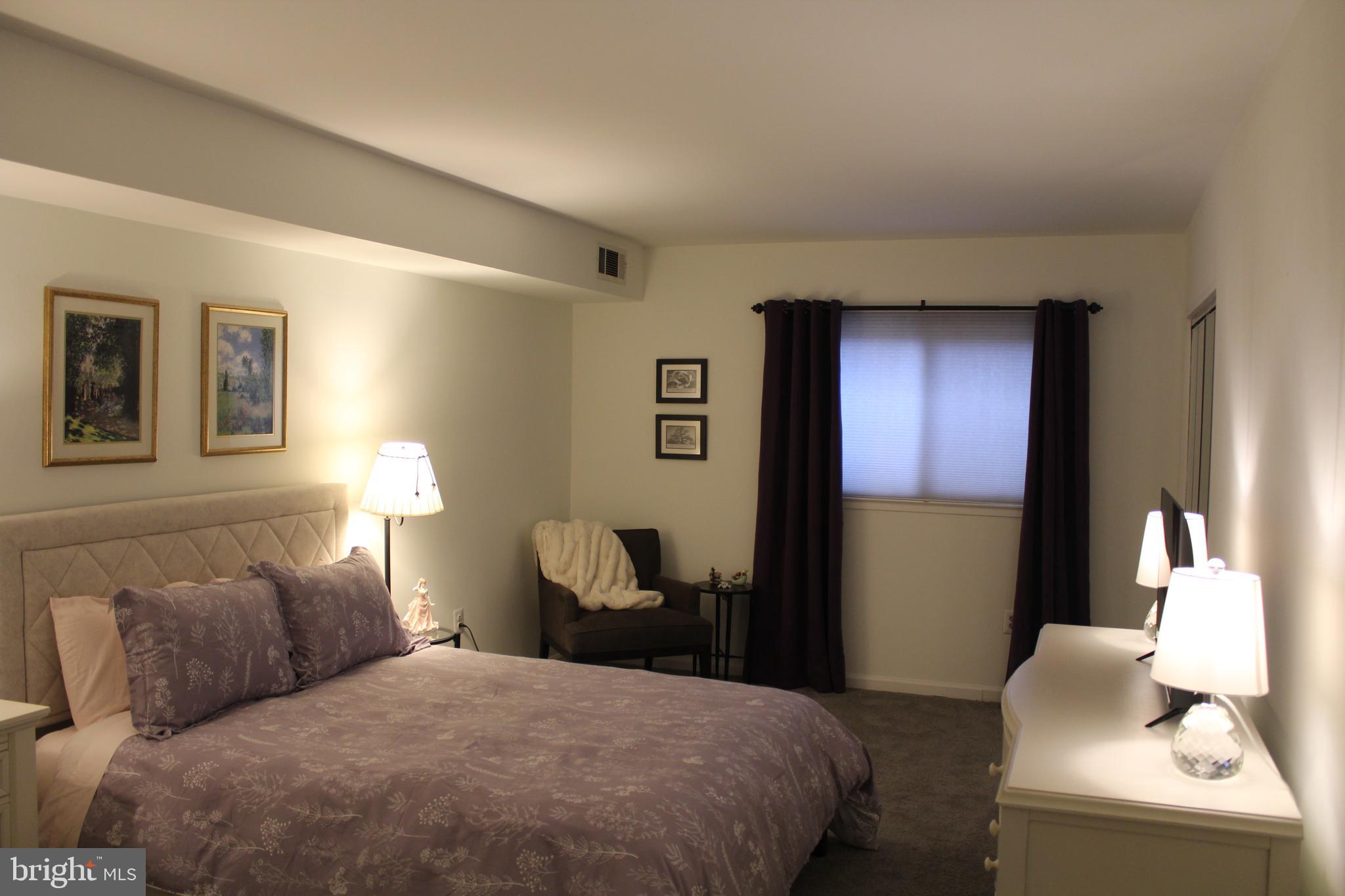 HAWTHORNE VILLAGE - Residential