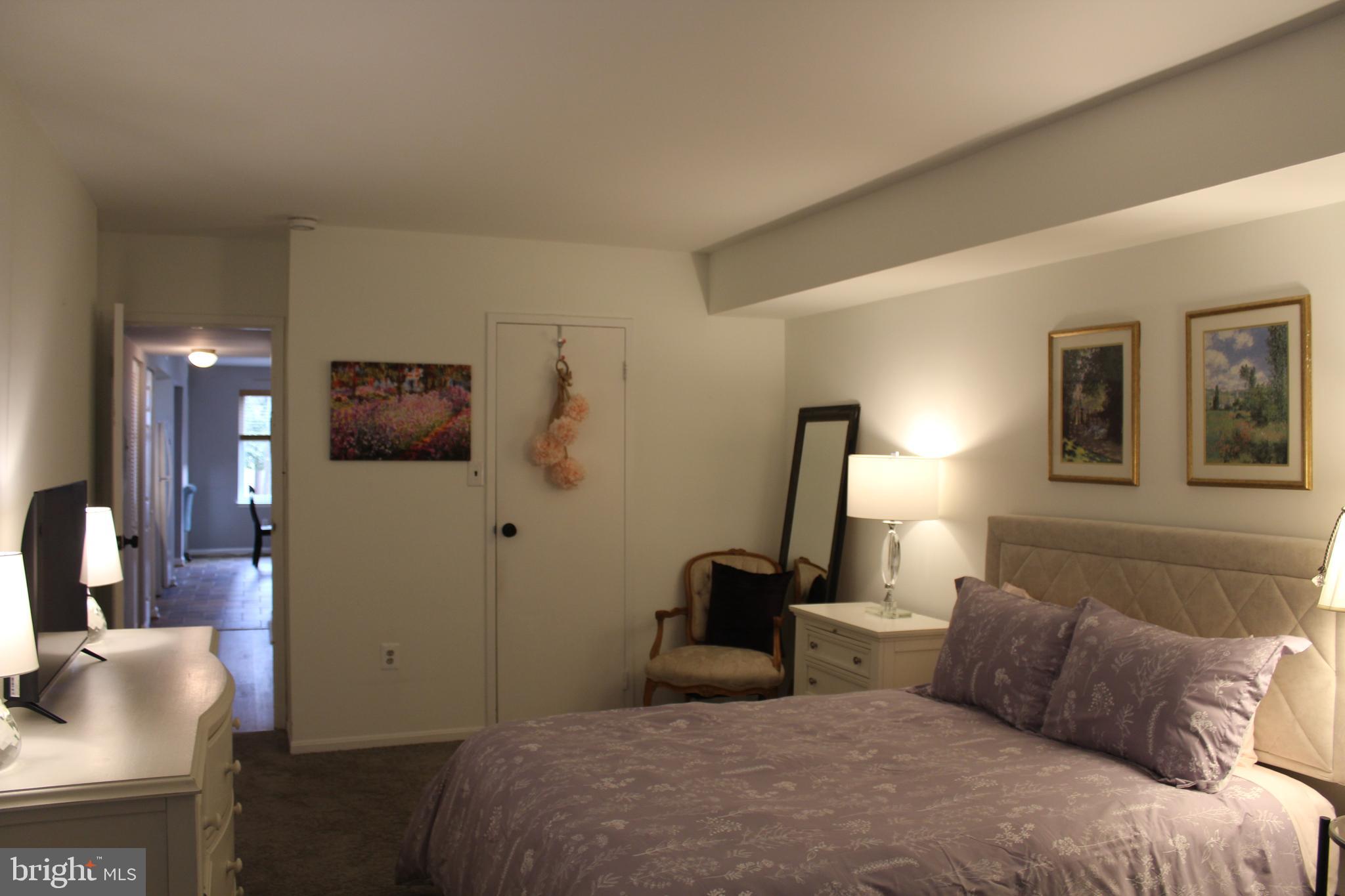 HAWTHORNE VILLAGE - Residential