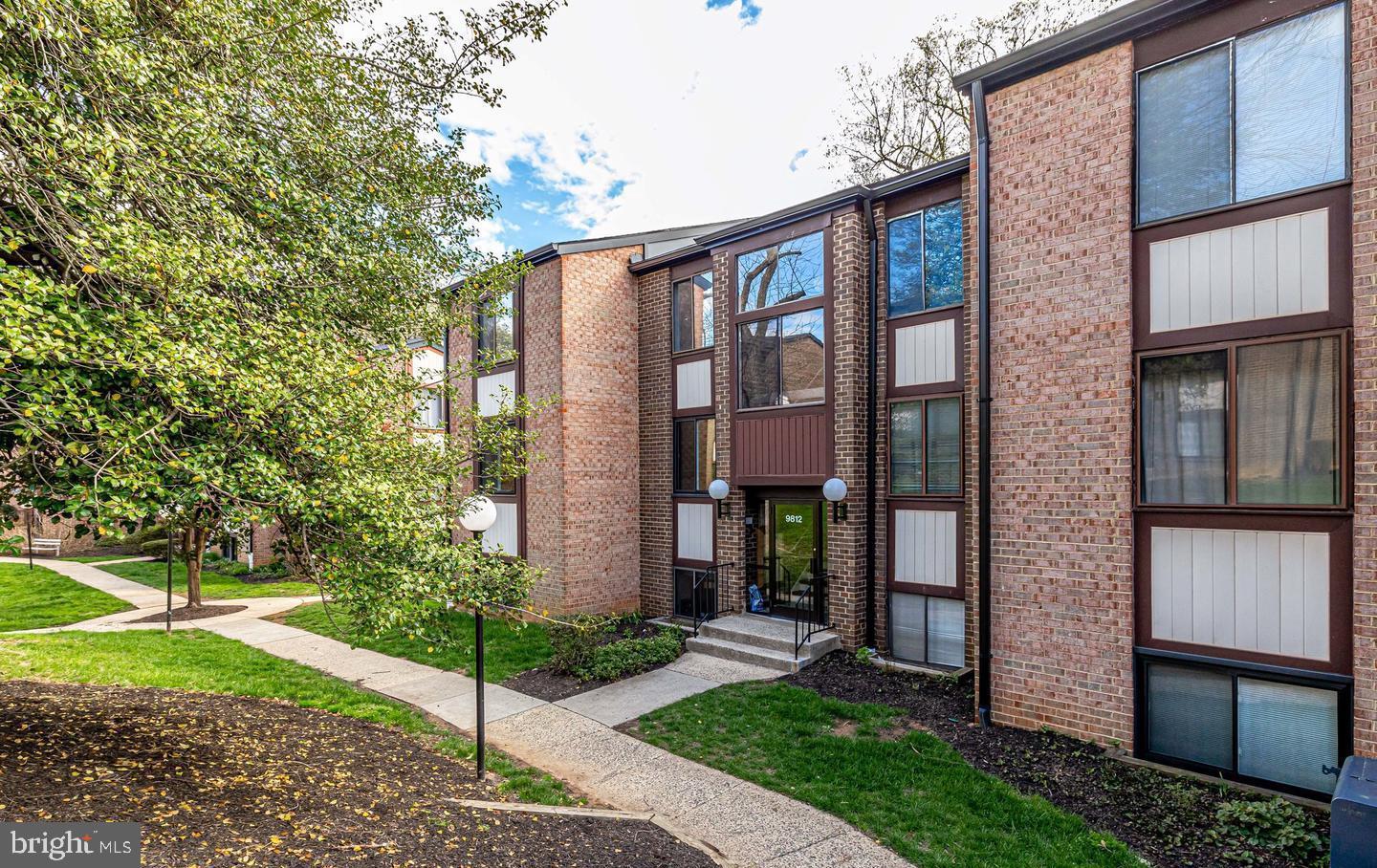 HAWTHORNE VILLAGE - Residential