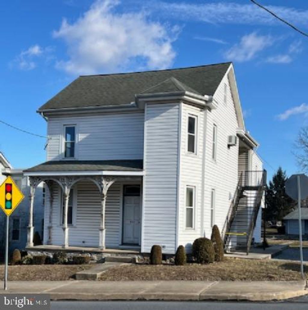 Photo of 635 S Market Street, ELIZABETHTOWN, PA 17022 (MLS # PALA2065290)