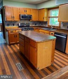 OAKWOOD LAKE ESTATES - Residential