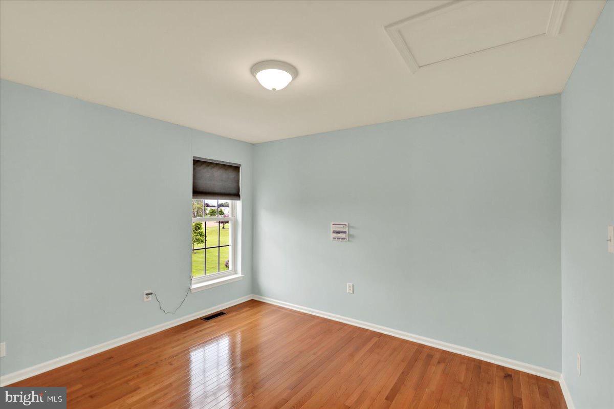 LINCOLNS MEADOW - Residential