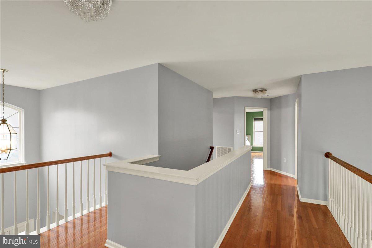 LINCOLNS MEADOW - Residential