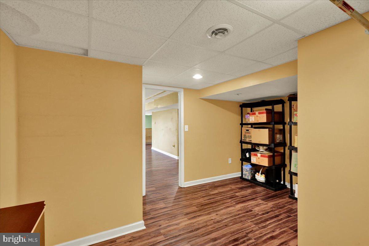 LINCOLNS MEADOW - Residential