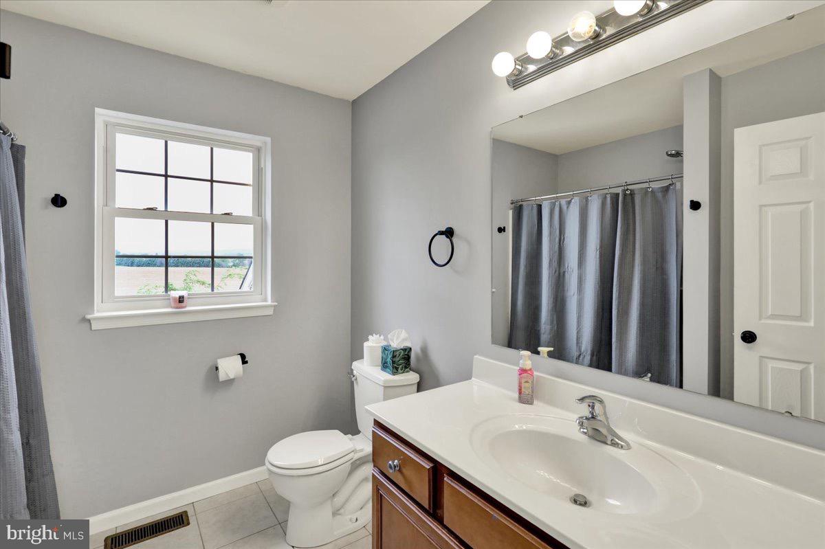 LINCOLNS MEADOW - Residential