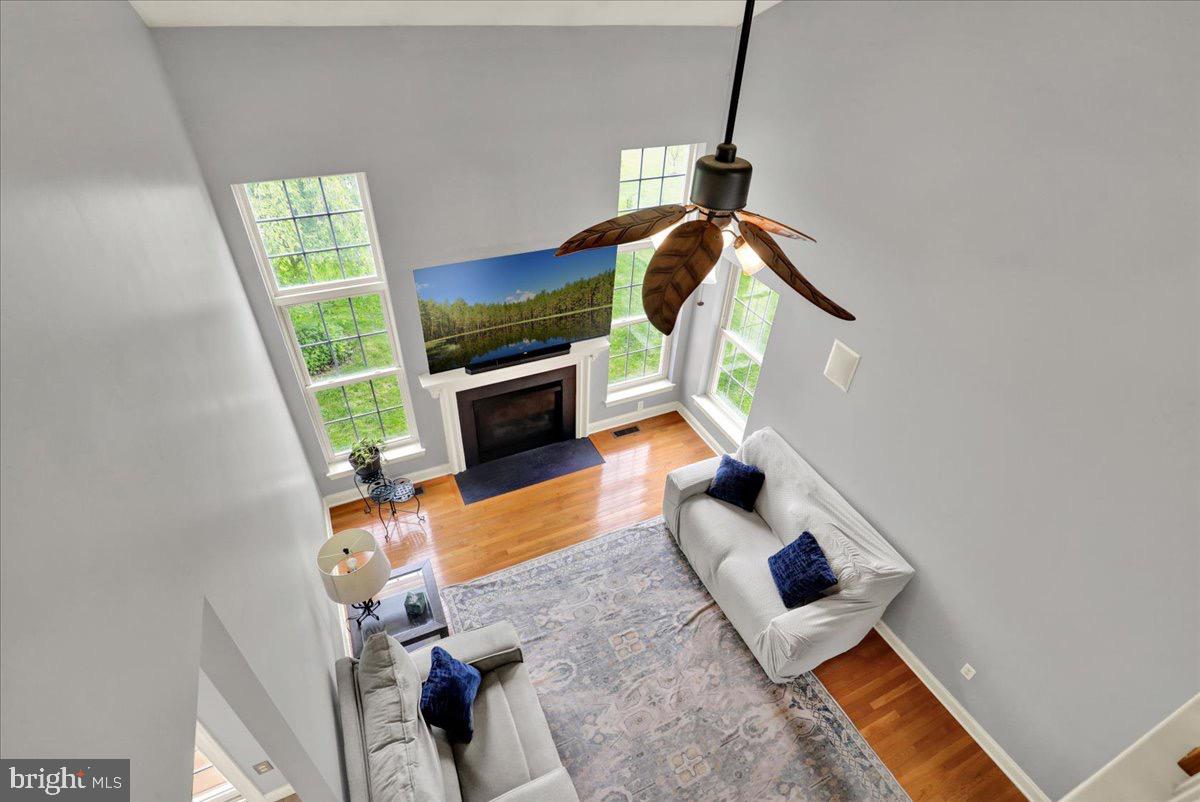 LINCOLNS MEADOW - Residential