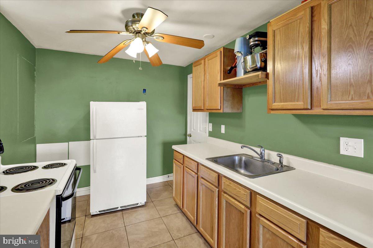 LINCOLNS MEADOW - Residential