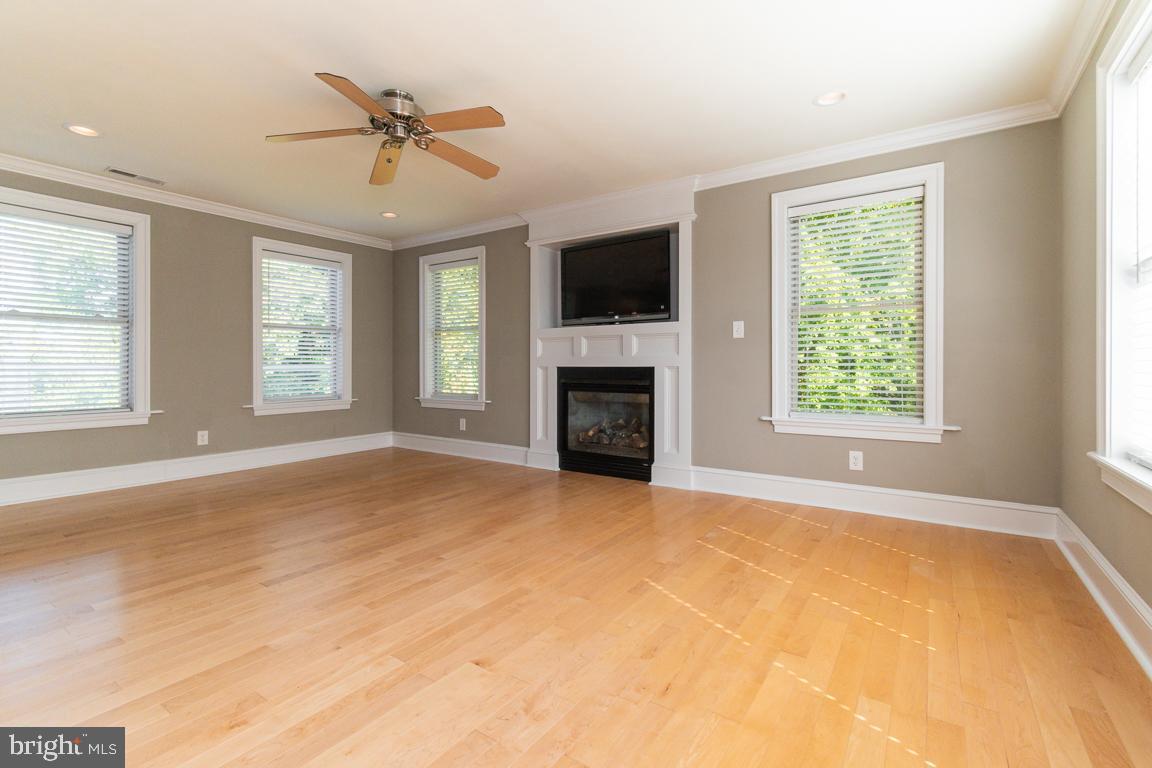 LONG BEACH ESTATES - Residential