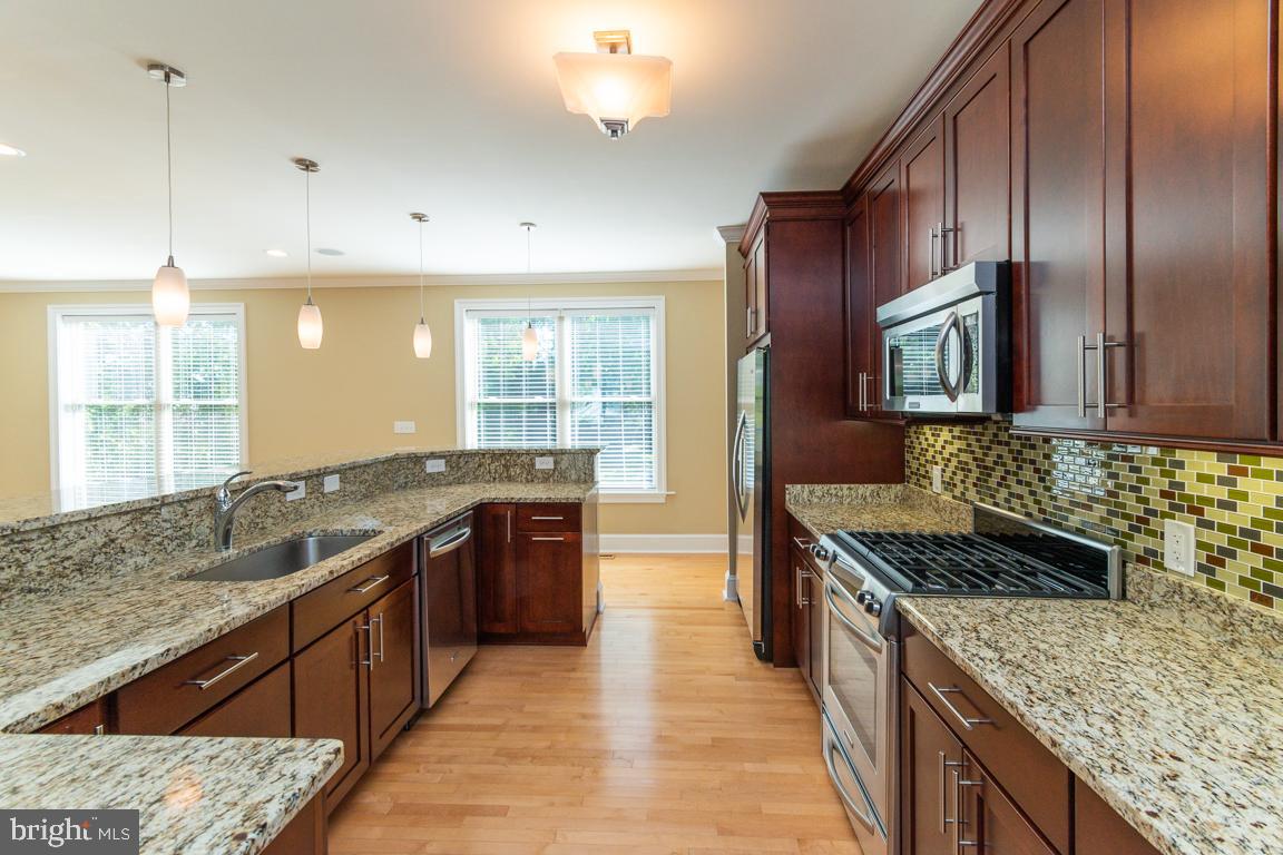 LONG BEACH ESTATES - Residential