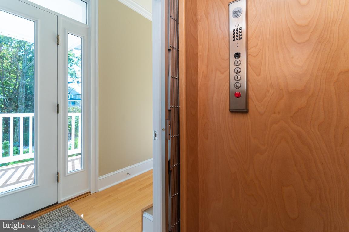 LONG BEACH ESTATES - Residential