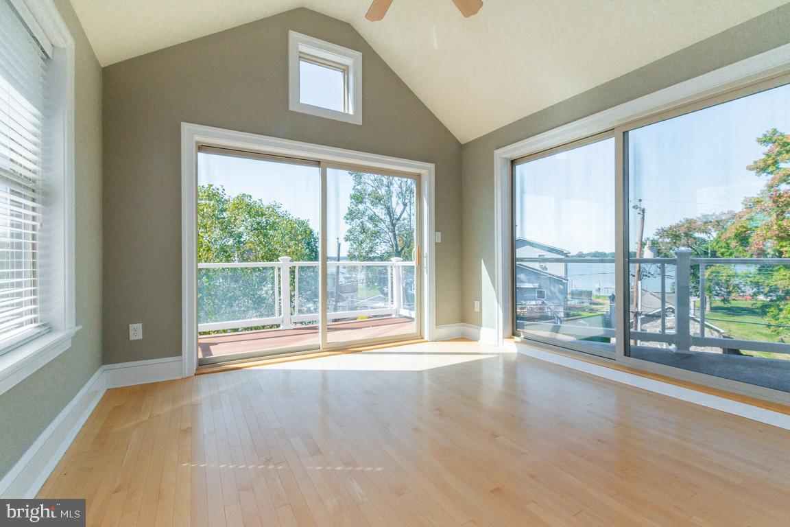 LONG BEACH ESTATES - Residential