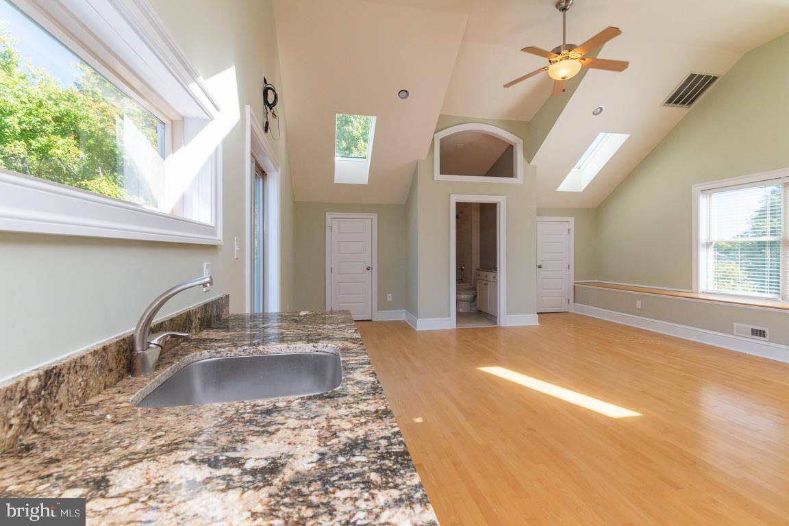 LONG BEACH ESTATES - Residential