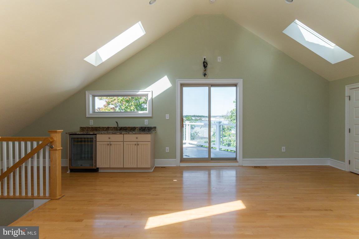 LONG BEACH ESTATES - Residential