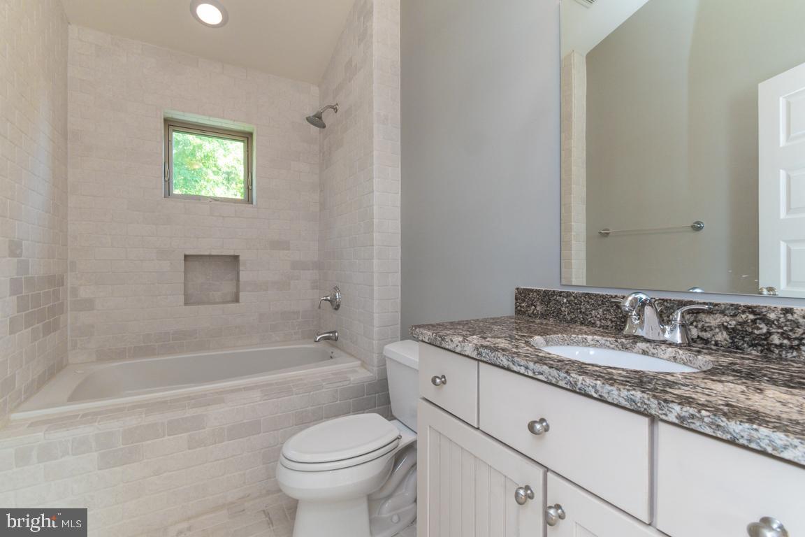 LONG BEACH ESTATES - Residential