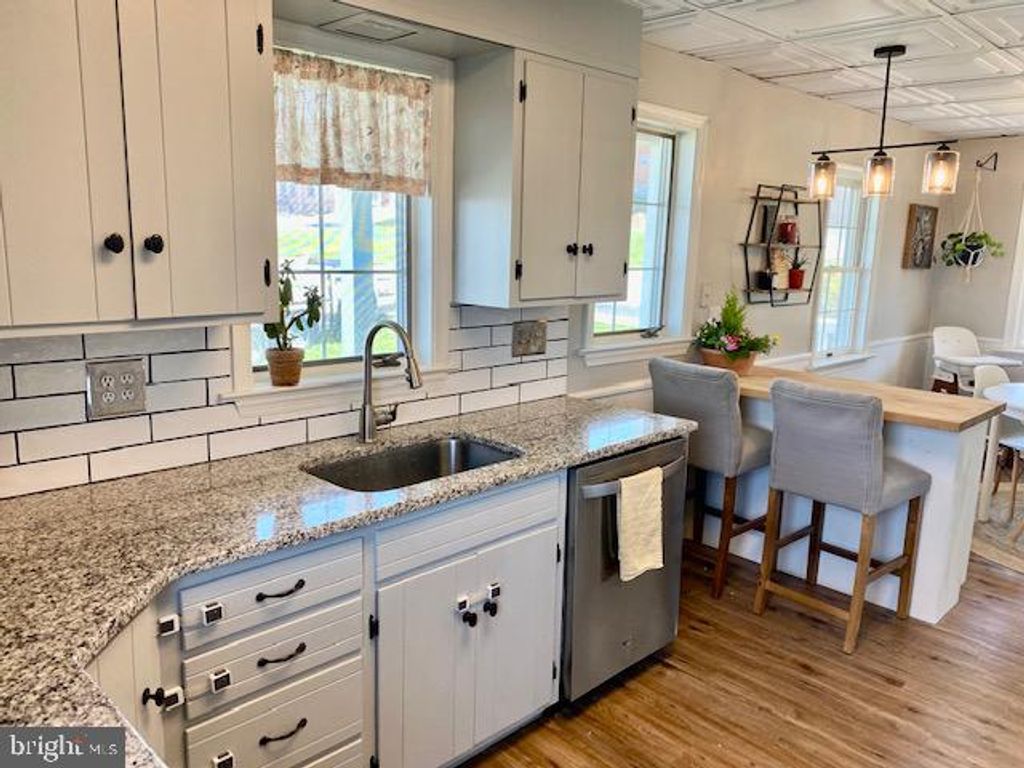 Photo of 851 NEWPORT AVE, GAP, PA 17527 (MLS # PALA2032726)