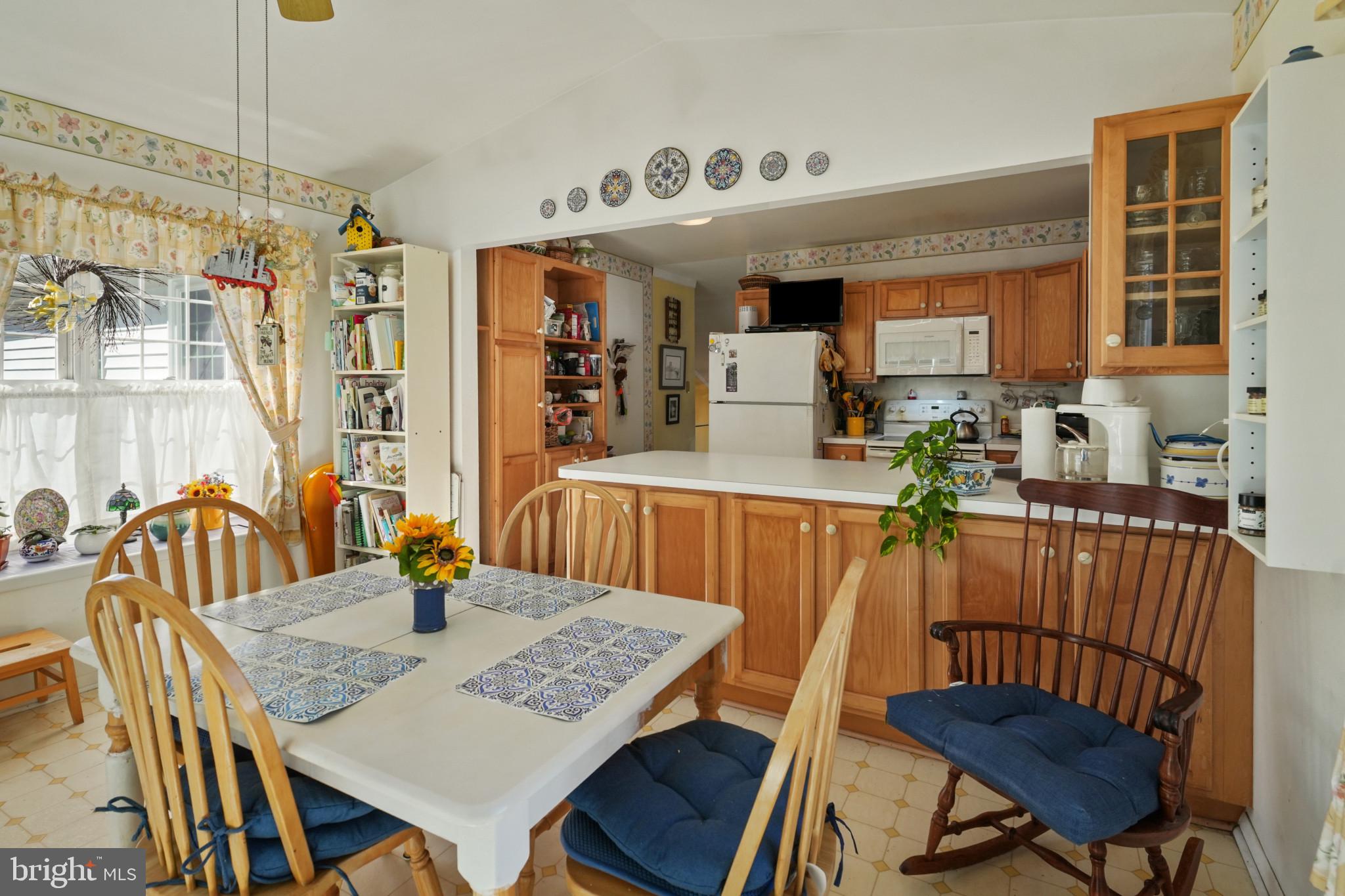 BAY COUNTRY - Residential