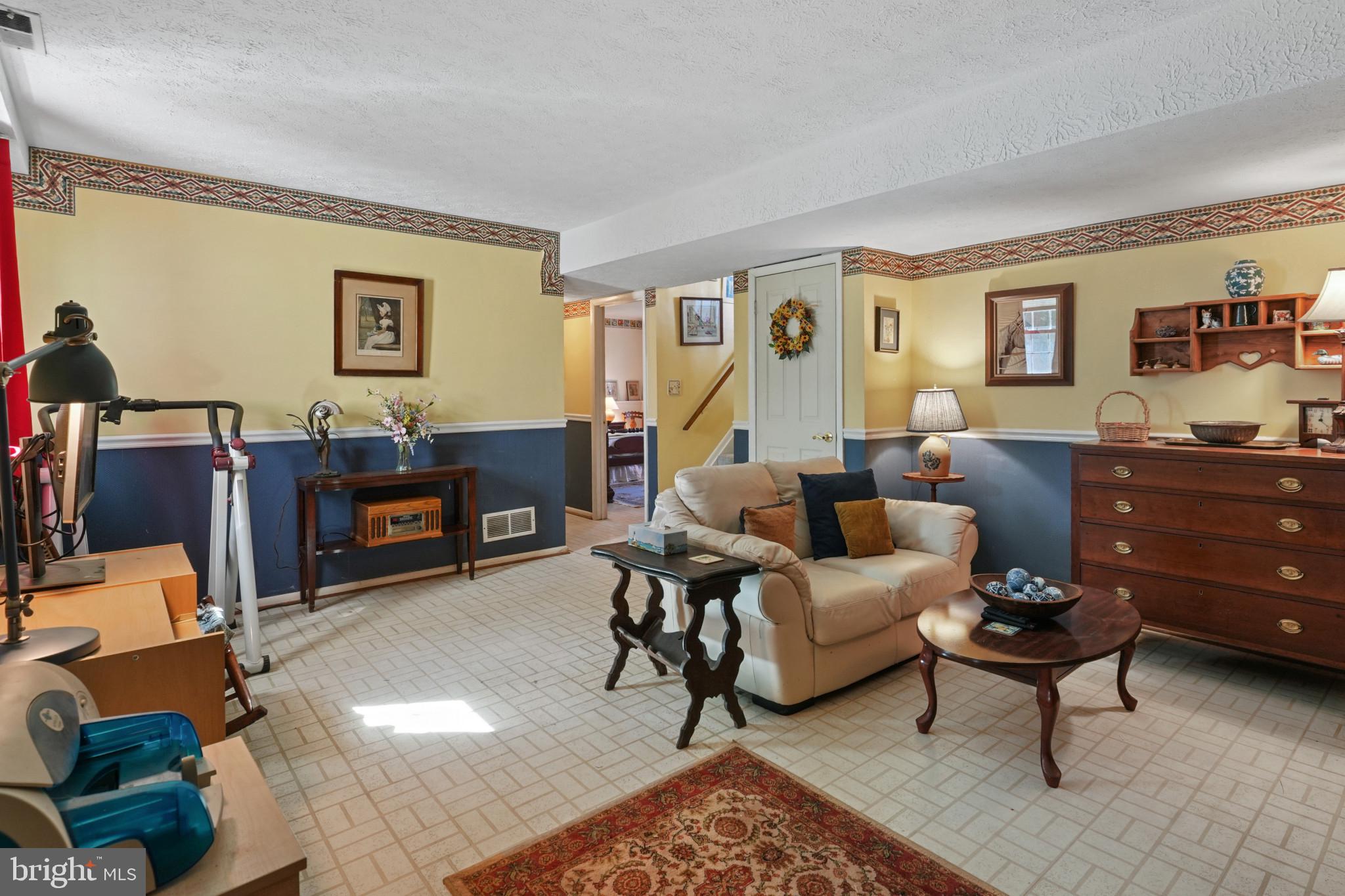 BAY COUNTRY - Residential