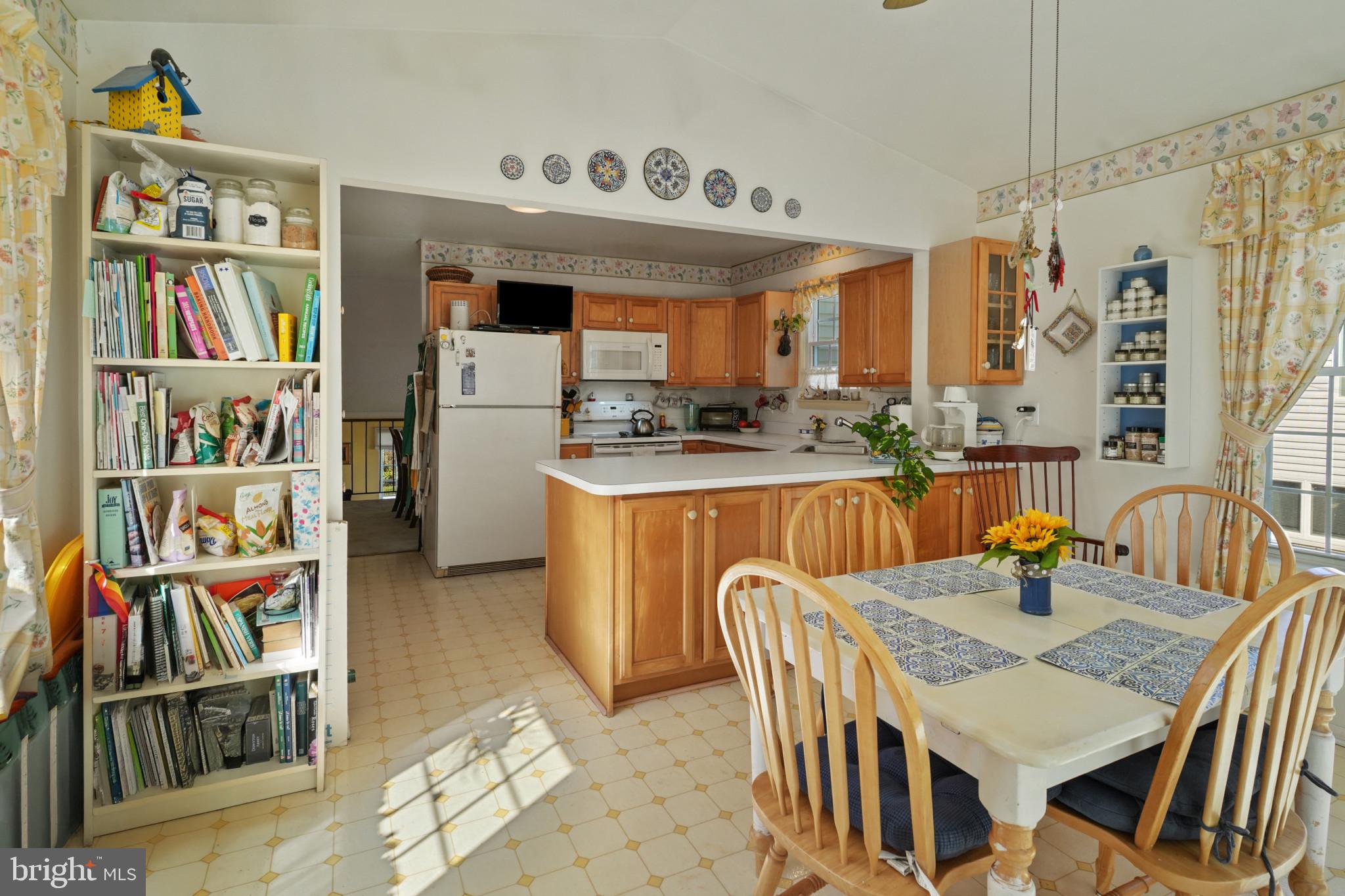 BAY COUNTRY - Residential