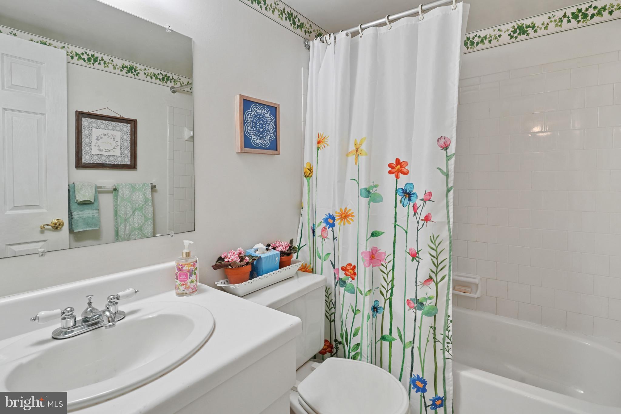 BAY COUNTRY - Residential