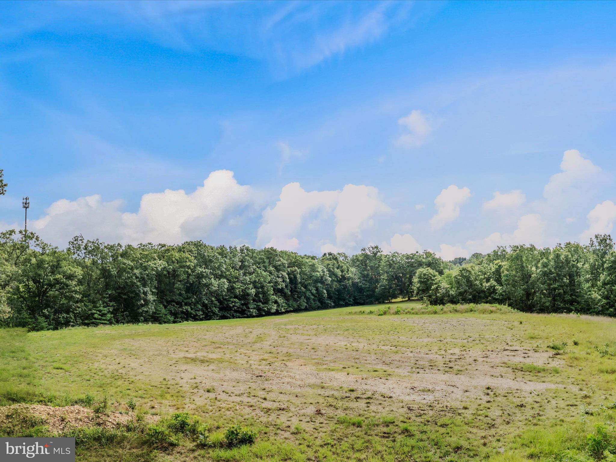 FAIRVIEW OAKS - Land