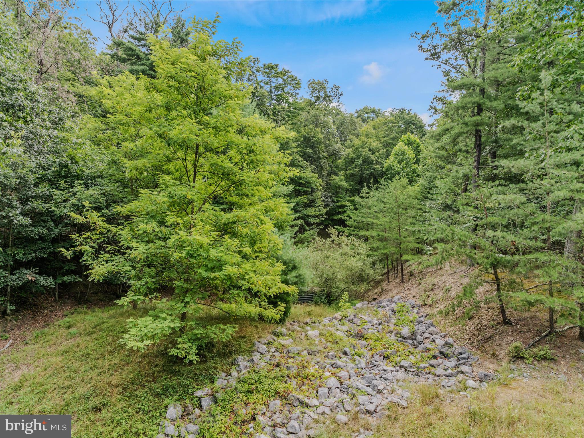 FAIRVIEW OAKS - Land