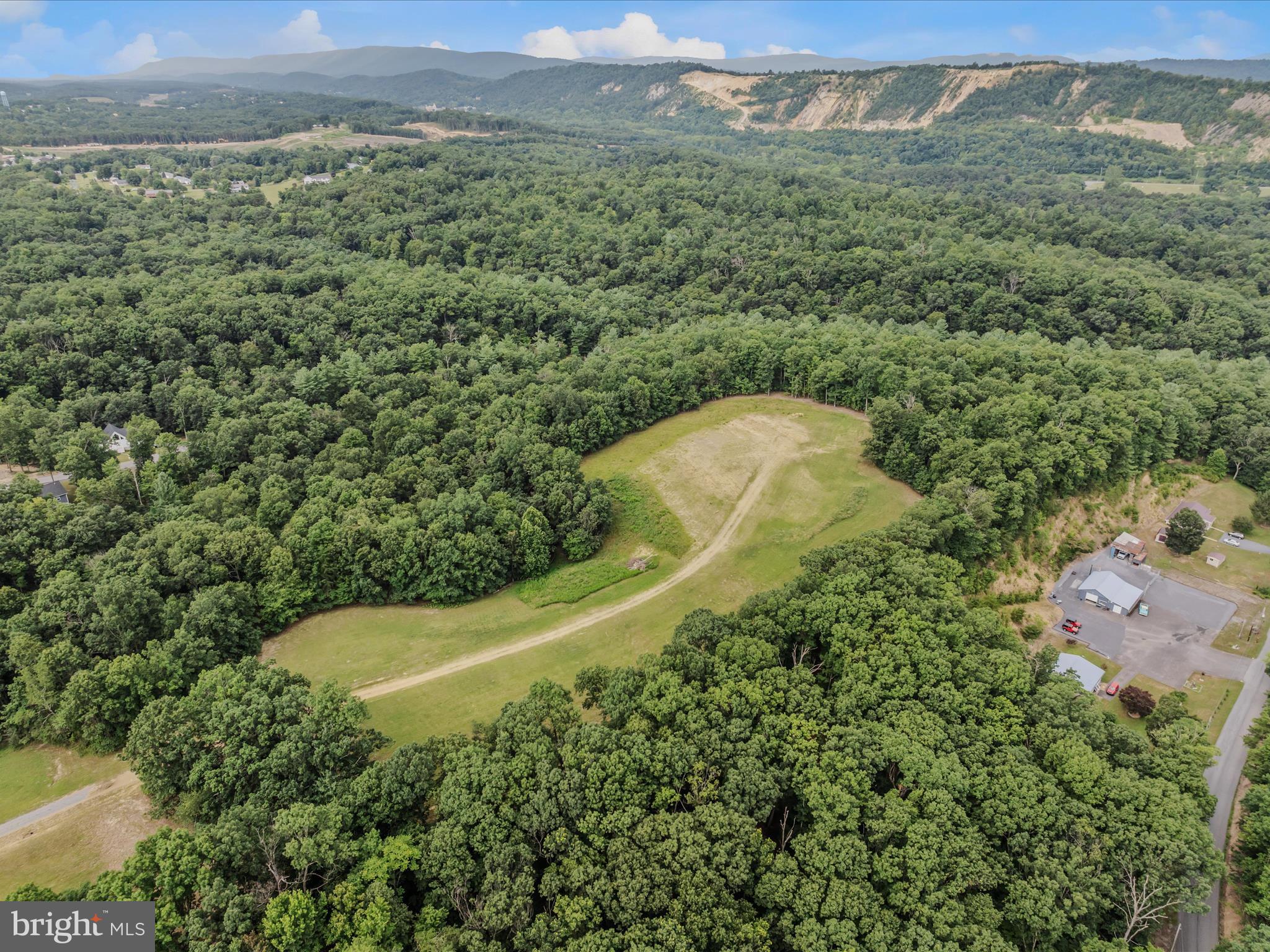 FAIRVIEW OAKS - Land