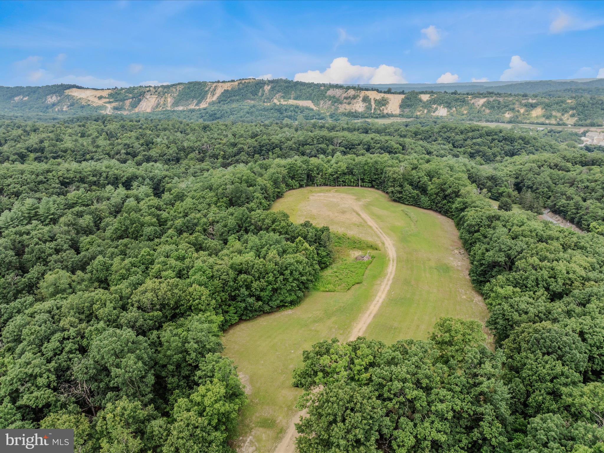 FAIRVIEW OAKS - Land